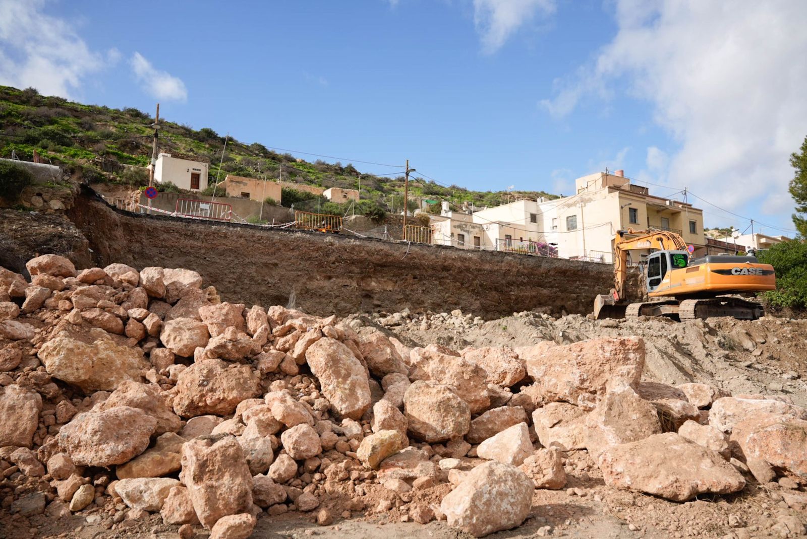 Aparición de restos arqueológicos en las obras de la carretera de El Chuche