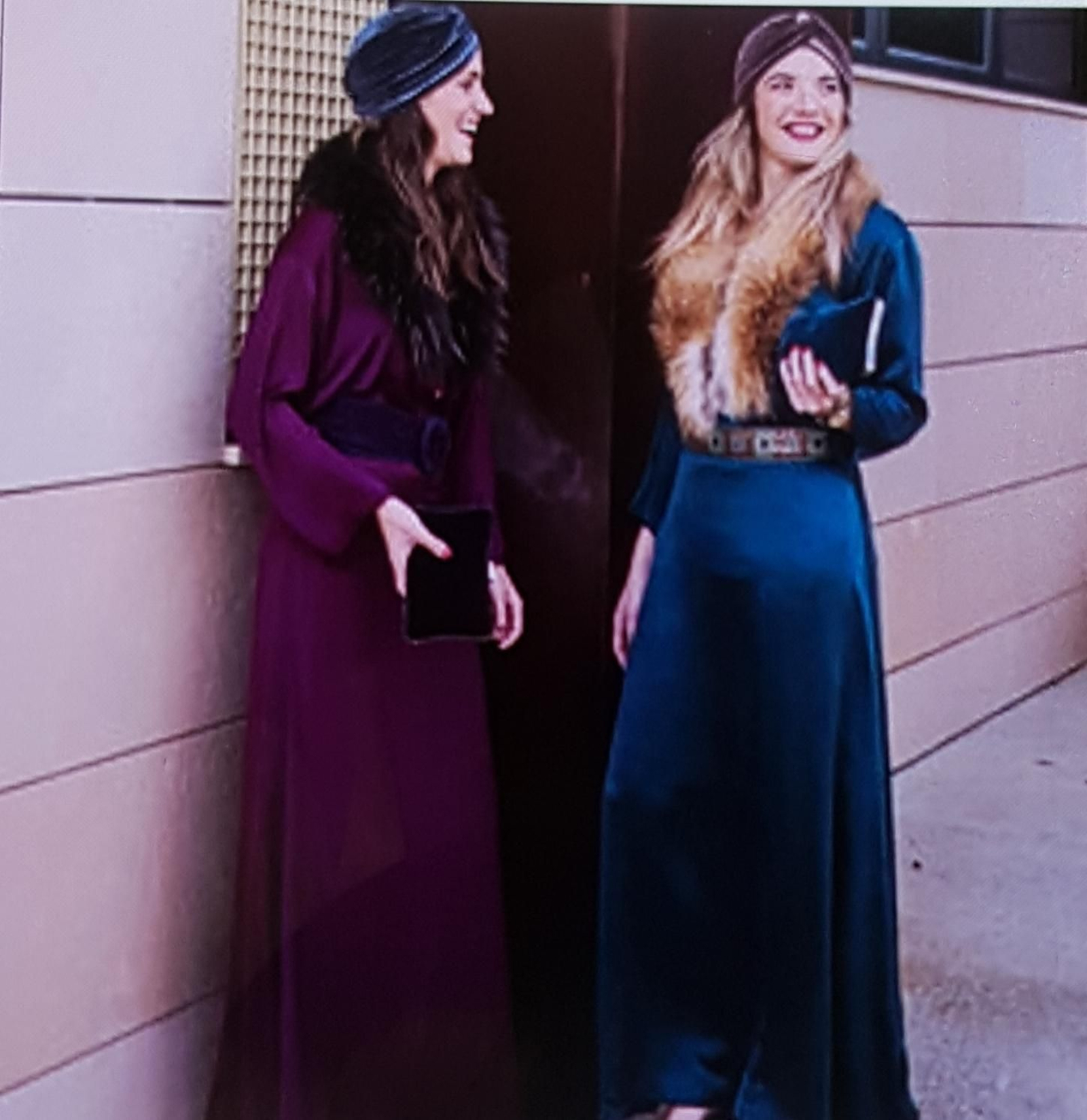 Las sedas, el terciopelo o la pana, entre los tejidos de esta temporada.