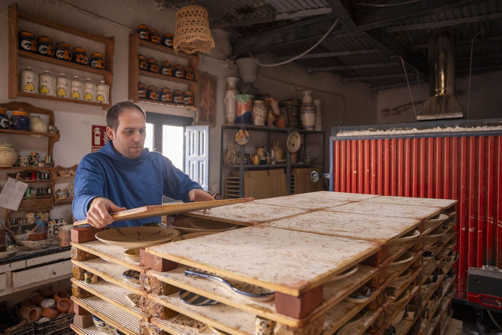 Viaje al centro del corazón alfarero de Níjar, en imágenes
