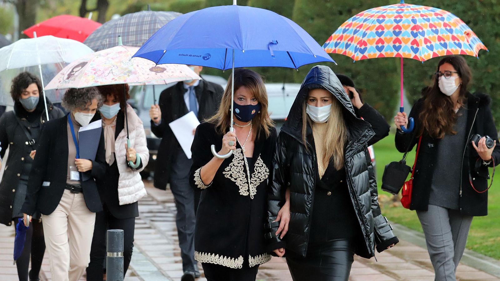 Pilar Miranda junto a Bella Verano poco antes de su intervención.
