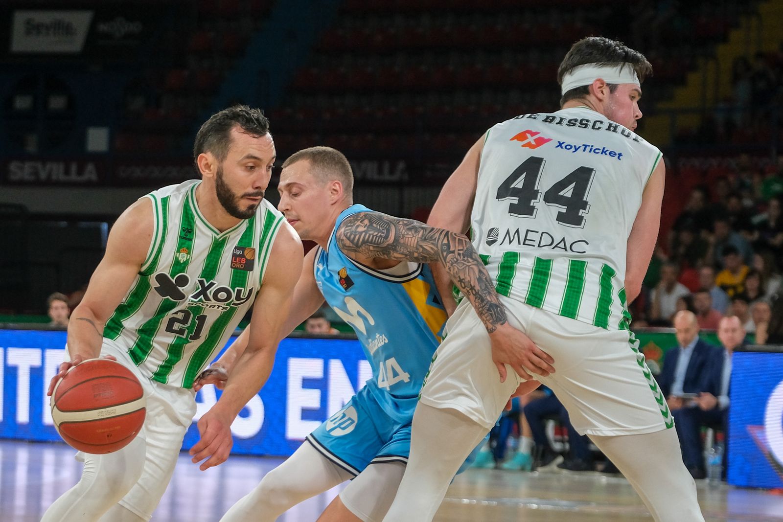 Baloncesto. Partido de play off Betis - Estudiantes