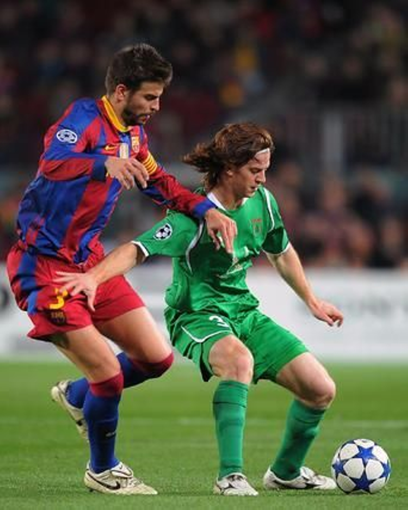 El Barcelona cierra con una victoria ante el Rubin (2-0) la primera fase de la Liga de Campeones. / AFP