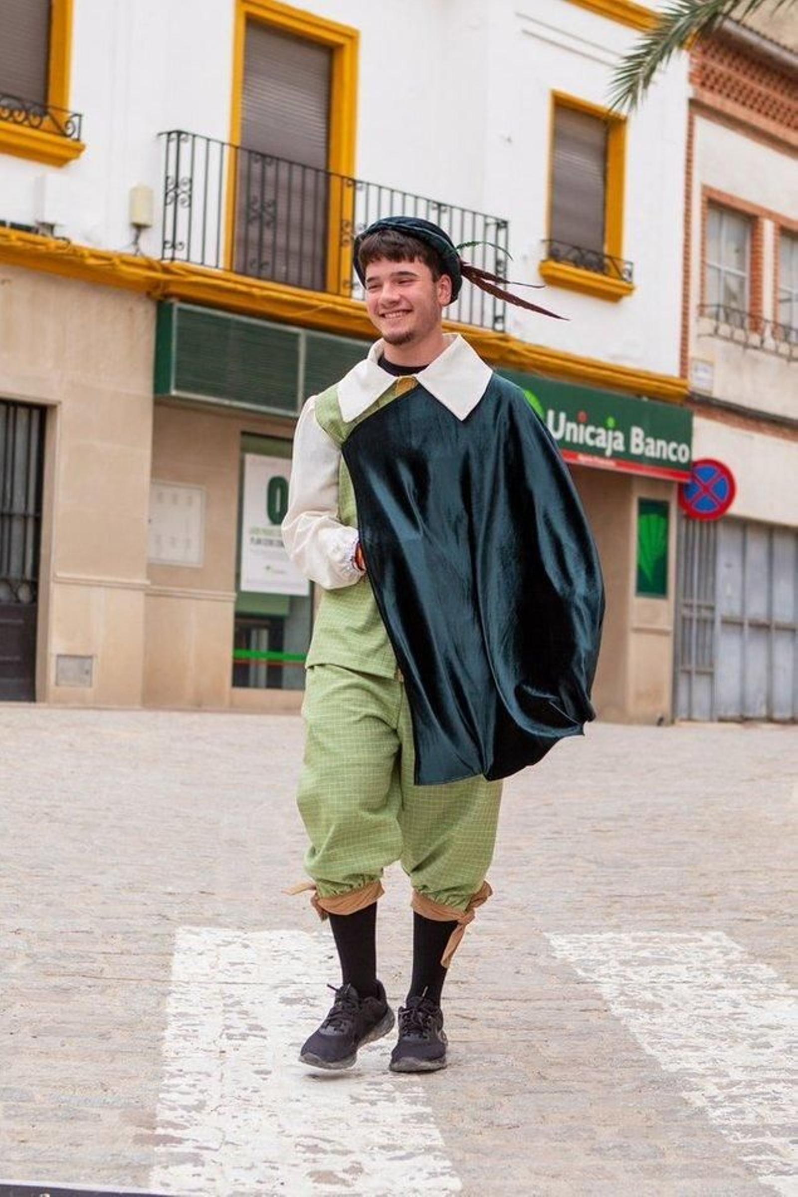 Desfile de los trajes renacentistas confeccionados por mujeres de Cazalilla.