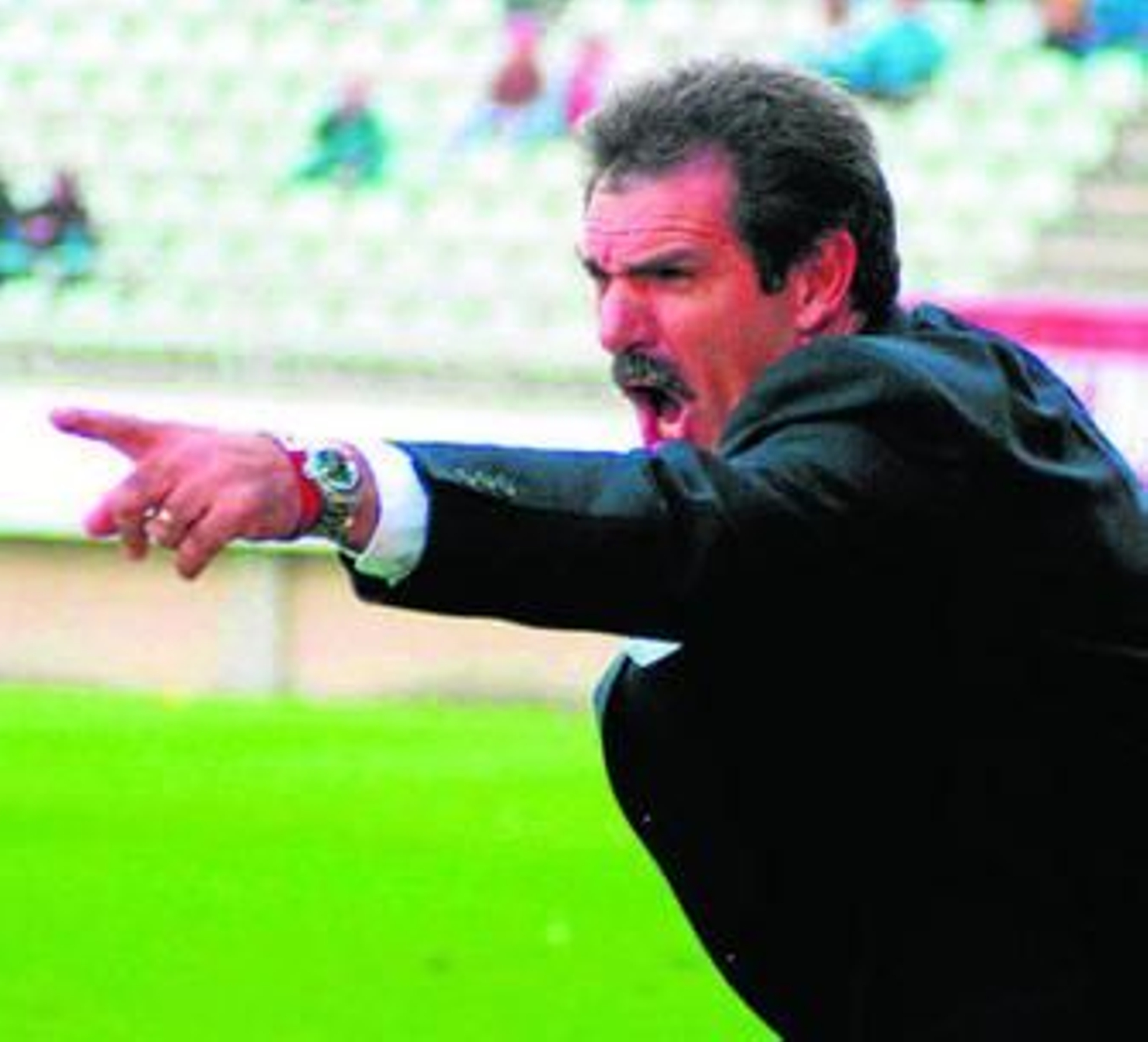 Imagen de Montes en un partido con el Algeciras.