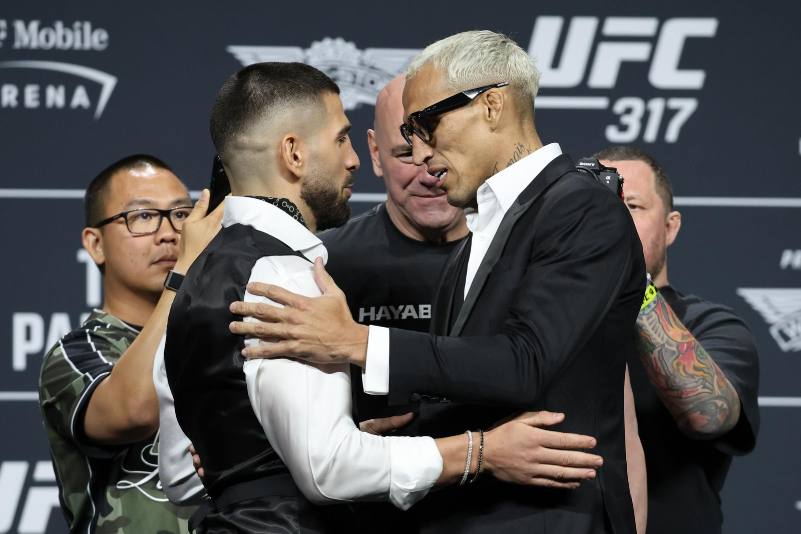 Las fotos del triunfo de Topuria ante Oliveira