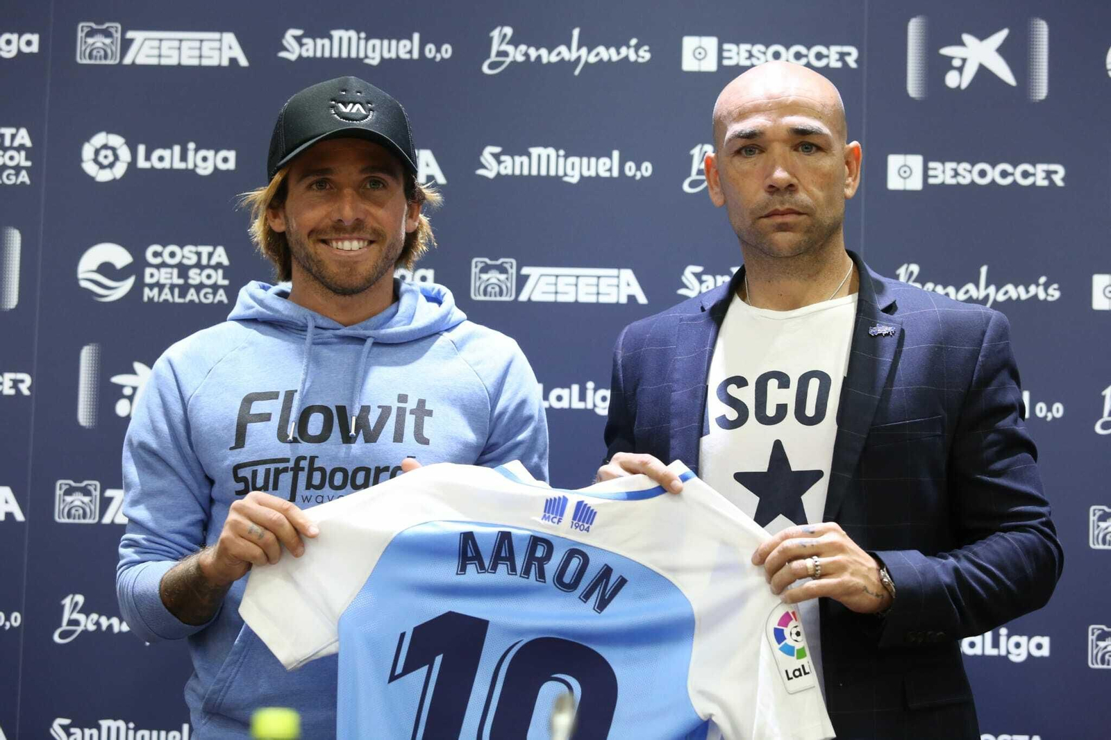Las fotos de la presentación de Aarón Ñíguez con el Málaga