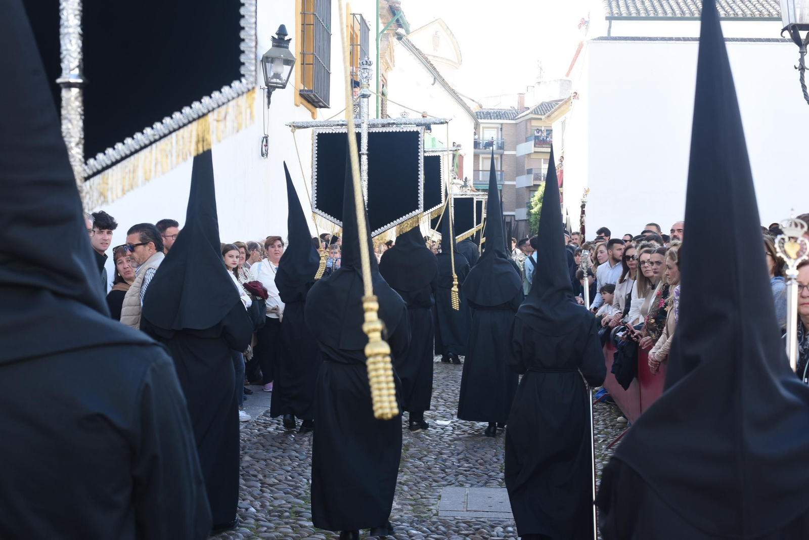 La procesión de los Dolores en este Viernes Santo de Córdoba, en imágenes