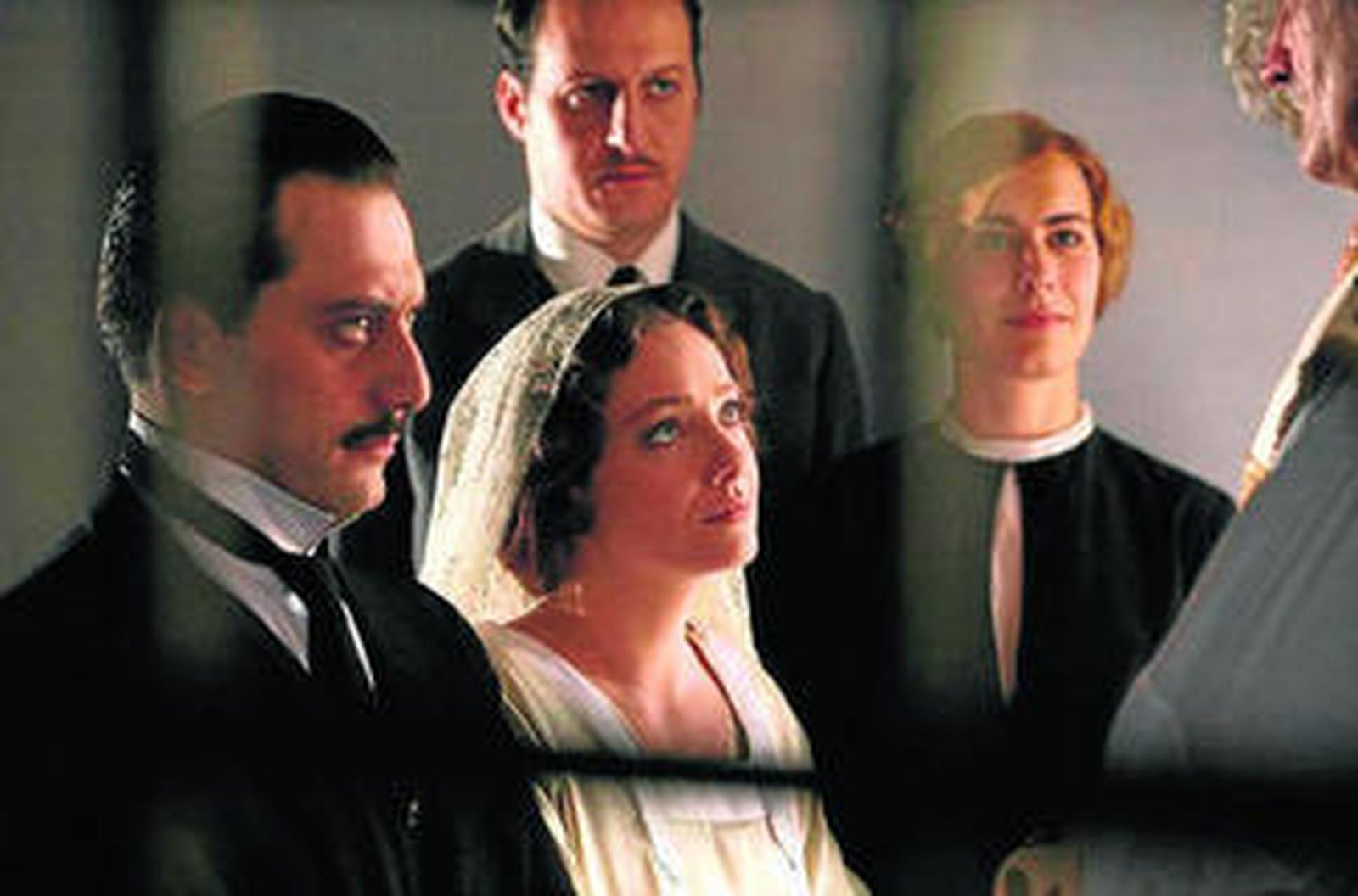 Mussolini e Ida Dalser, el día de su boda, según la cámara de Bellocchio.