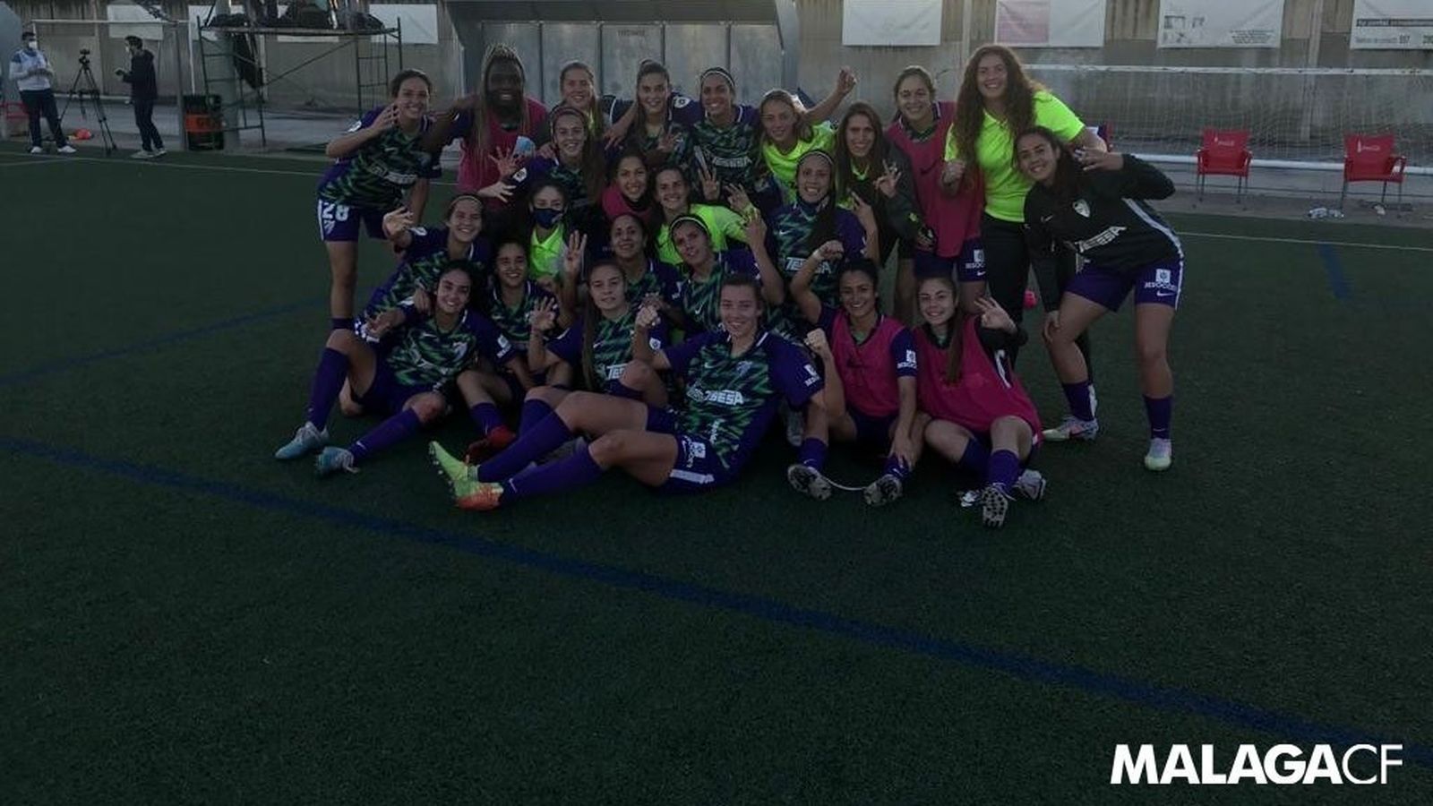 Las jugadoras celebran el triunfo en Córdoba.