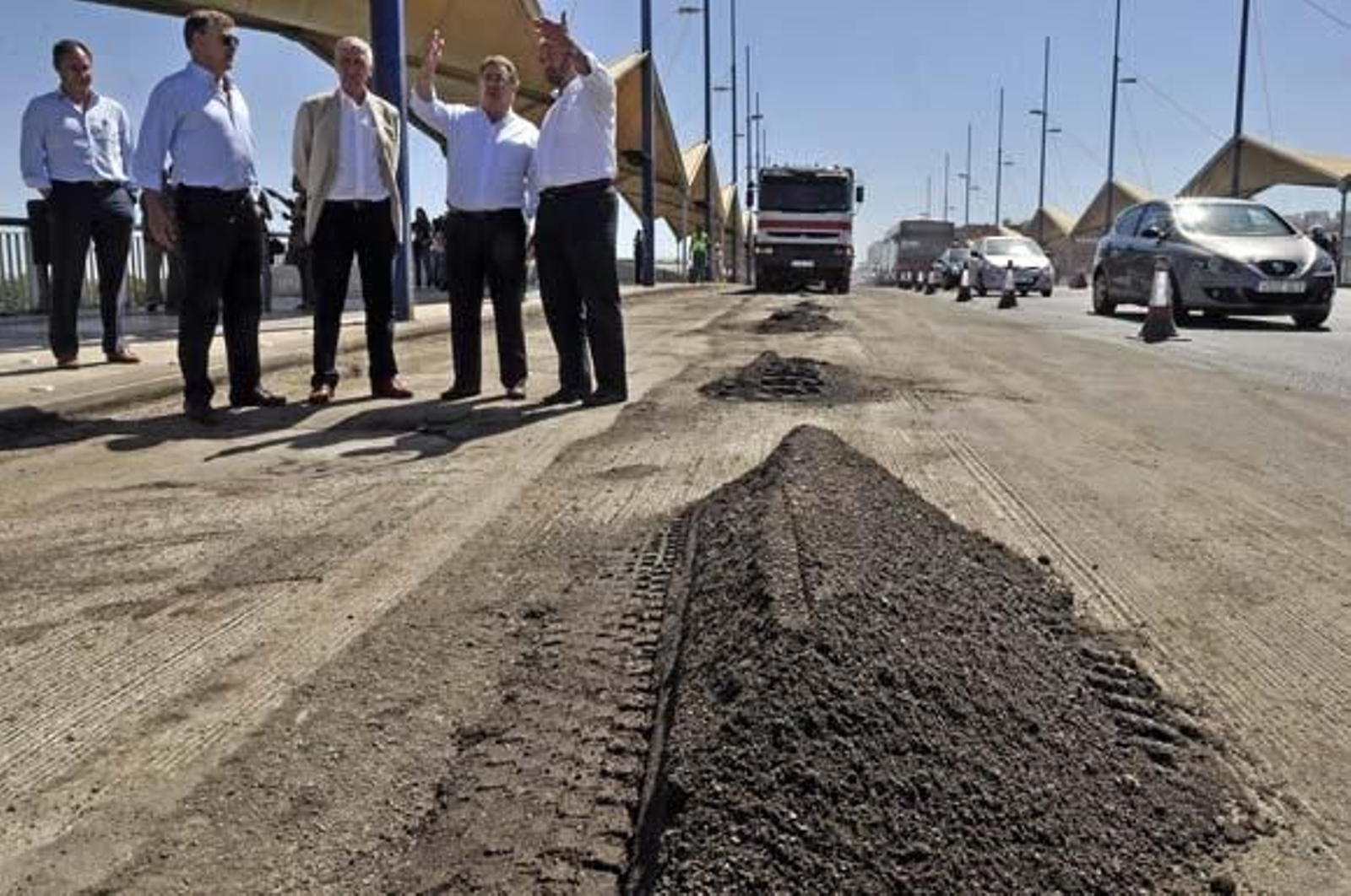 Comienzan la obras para eliminar los baches del Puente del Cachorro