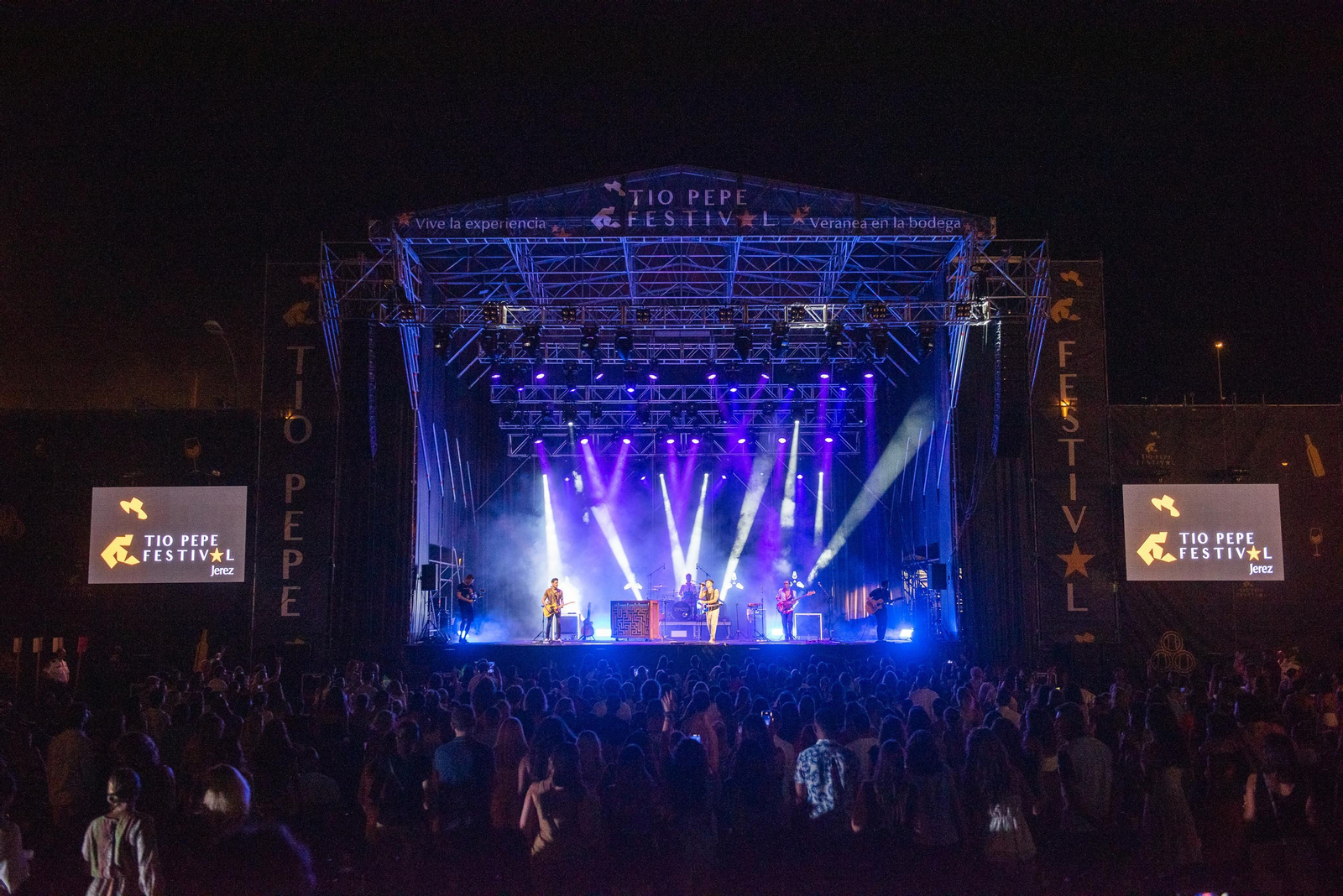 Imágenes de los conciertos de Marlon y Dvicio en Las Copas de Jerez