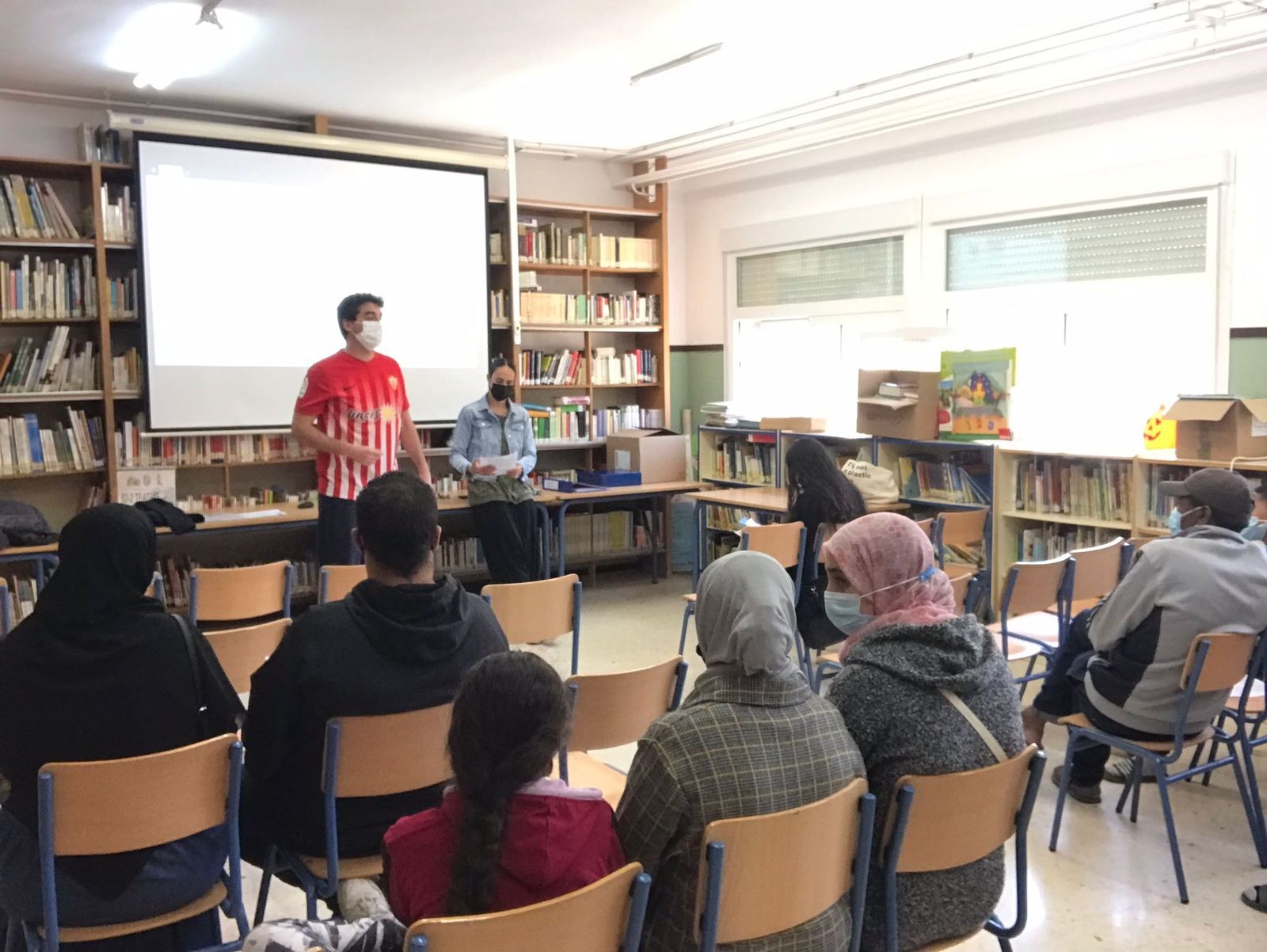 Alumnos de sexto de Primaria del CEIP El Puche de Almería se van de Erasmus a Francia