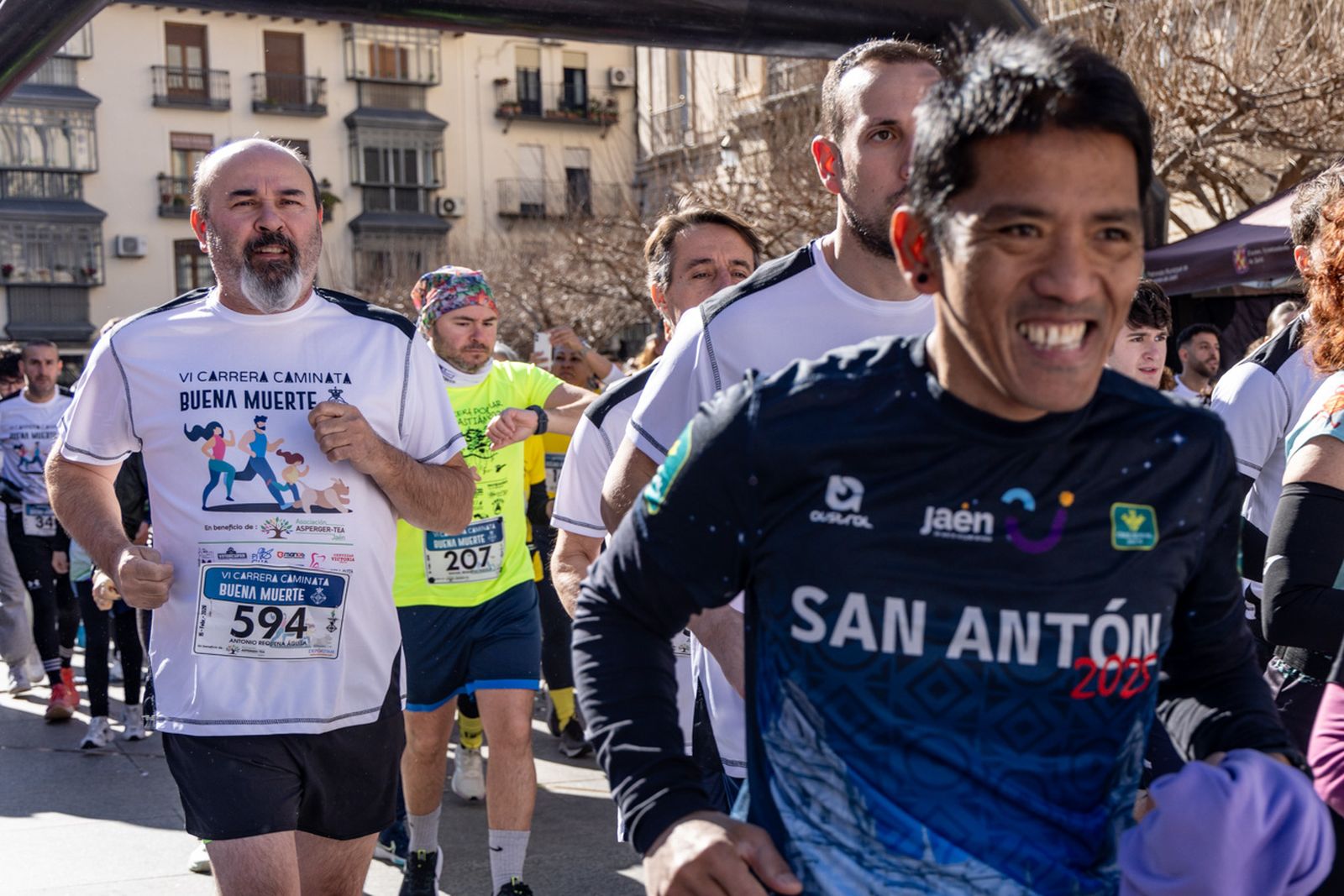 En imágenes: deporte y solidaridad se dan la mano en la VI Carrera-Caminata de la Hermandad de la Buena Muerte (1)