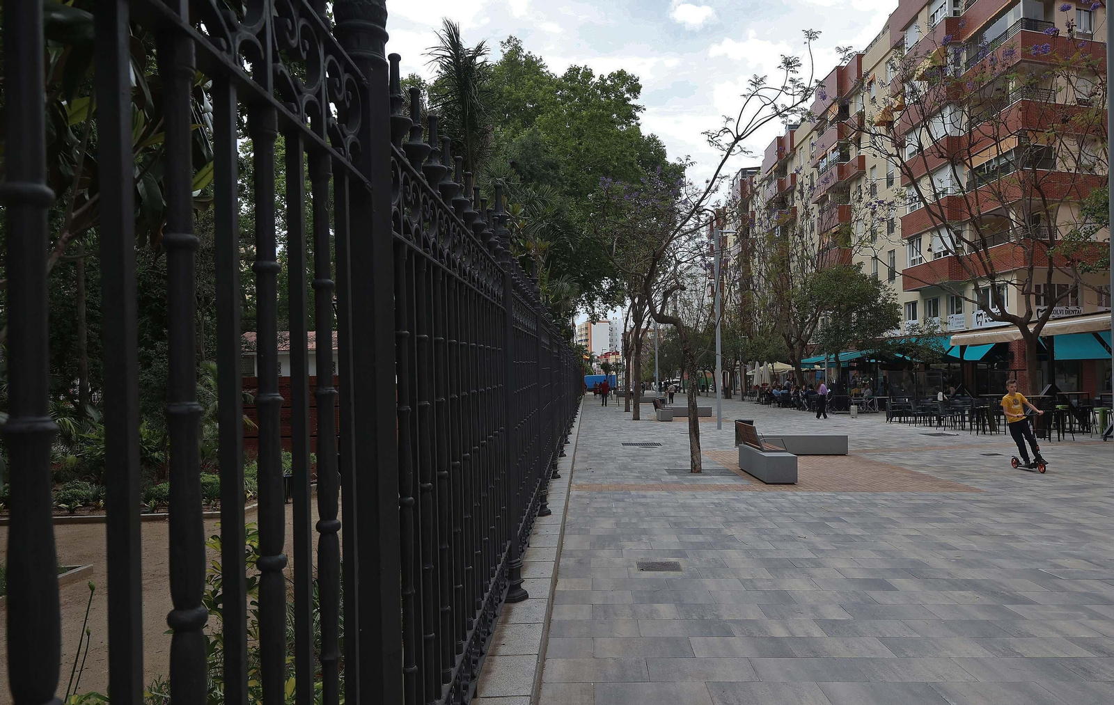 La apertura peatonal de la avenida Capitán Ontañón de Algeciras, en imágenes