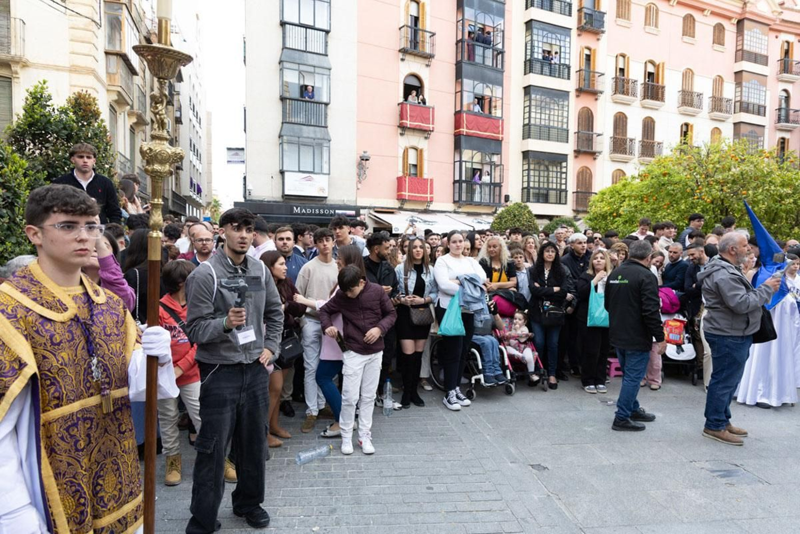Los jiennenses arropan a las tres cofradías de la tarde en un Domingo de Ramos más caluroso de lo esperado (I)