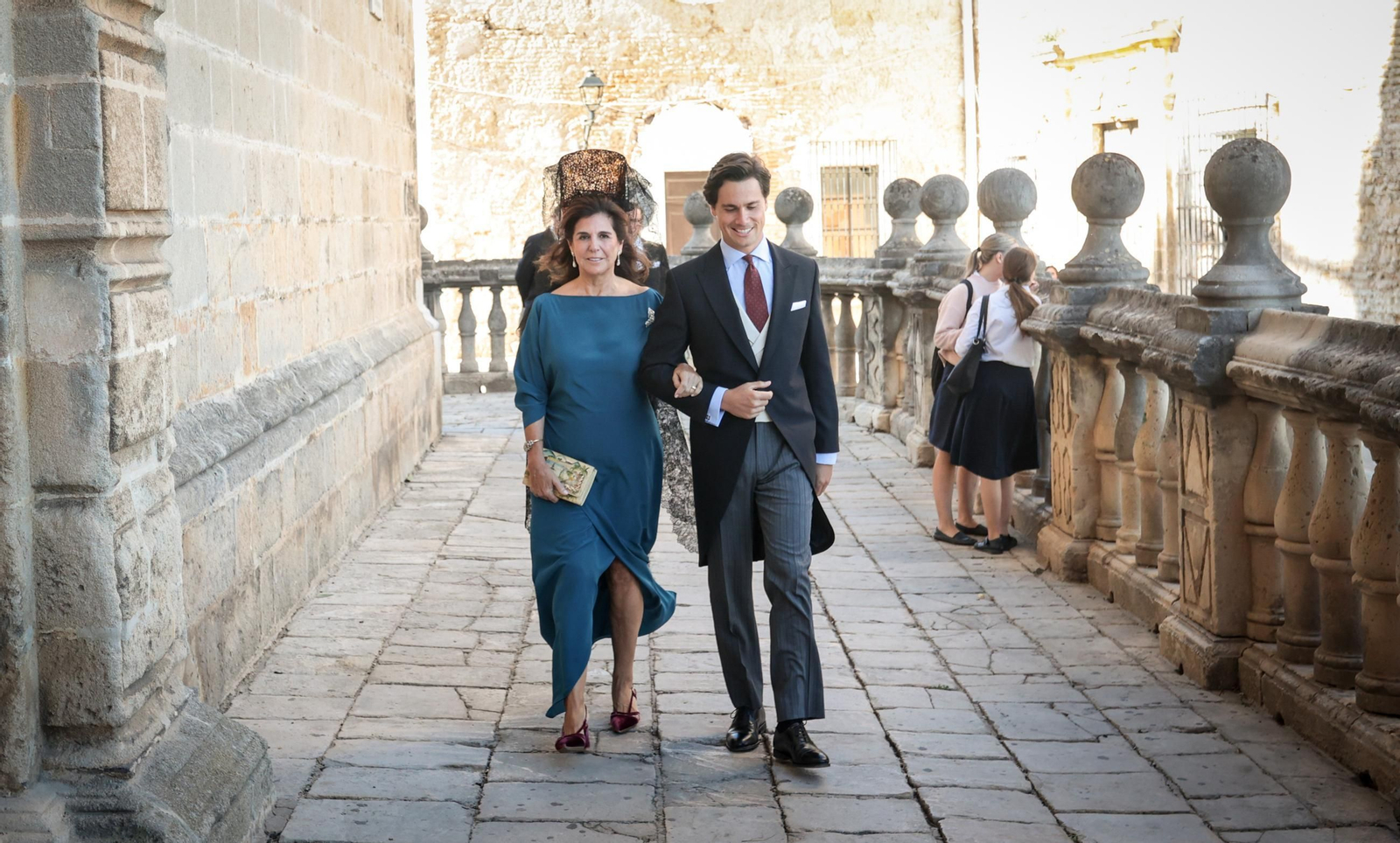 Imágenes de los asistentes a la boda de Ana Cristina Portillo Domecq en la Catedral de Jerez Imágenes de los asistentes a la boda de Ana Cristina Portillo Domecq en la Catedral de Jerez