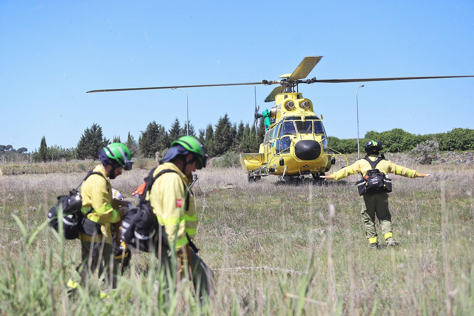Imágenes del simulacro de incendio forestal que la Junta organiza en Aljaraque
