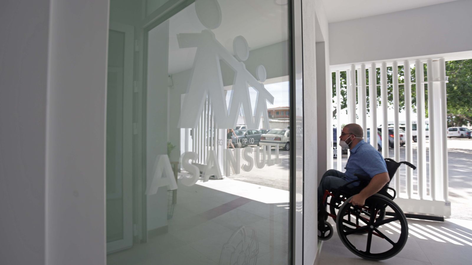 Fotos del nuevo centro de día Tea 'La Caracola' de Asansull en Palmones