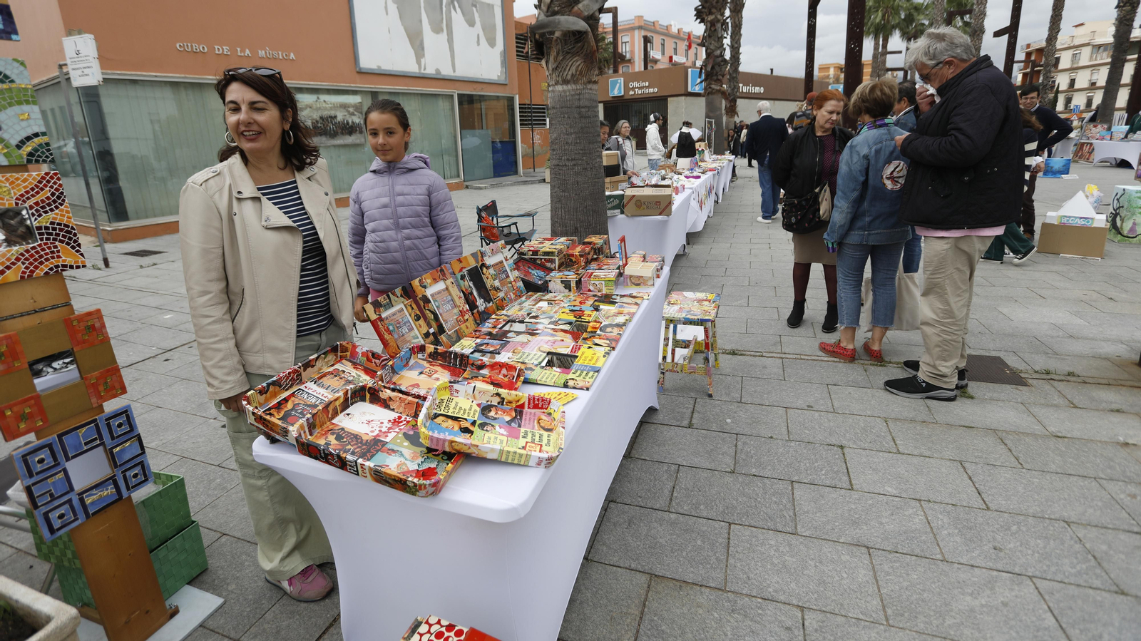 Fotos de las actividades por el Día Mundial del Arte en Algeciras
