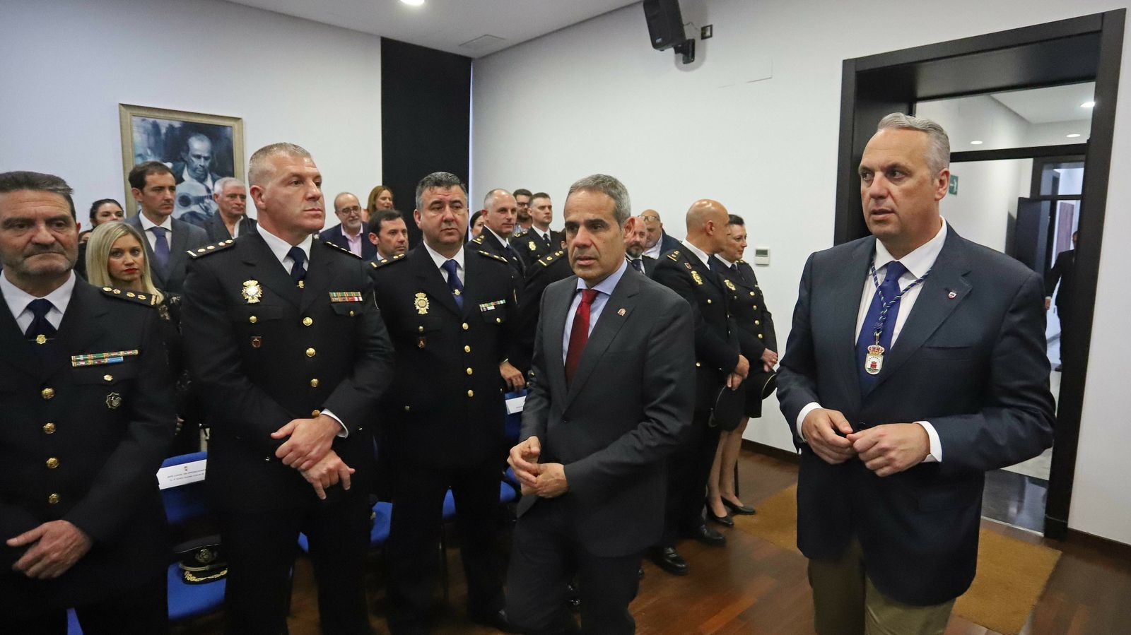 Fotos del acto de entrega de la Medalla de la Mancomunidad a la Policía Nacional