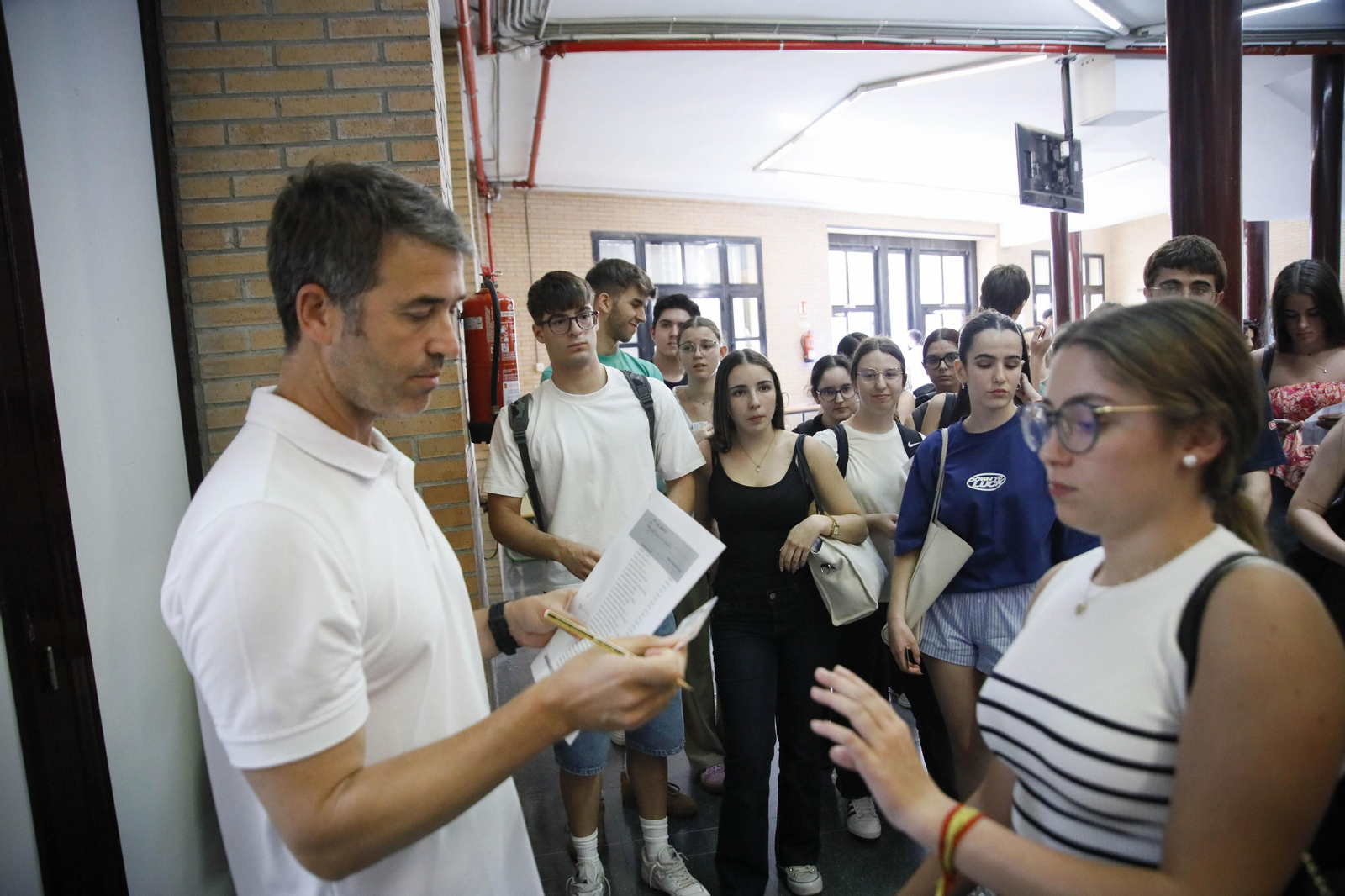 Imágenes de la evaluación para el acceso al sistema universitario (PEvAU)