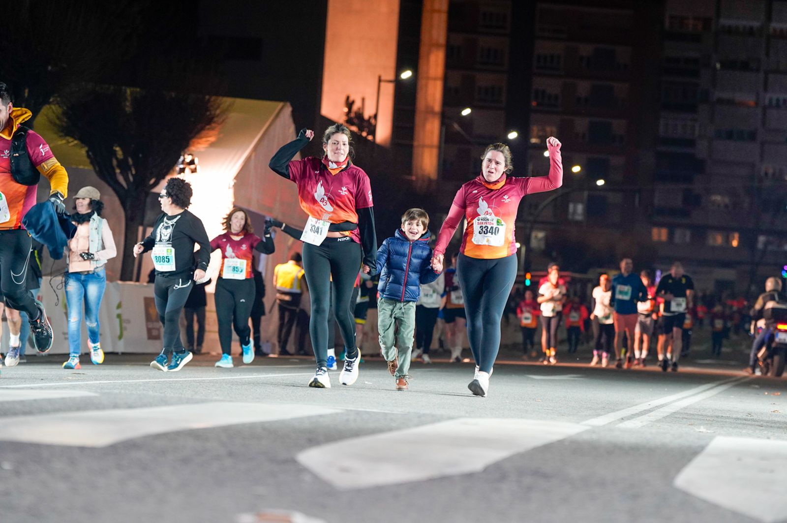 En imágenes: búscate en tu llegada a meta de la Carrera de San Antón 2026 (5)