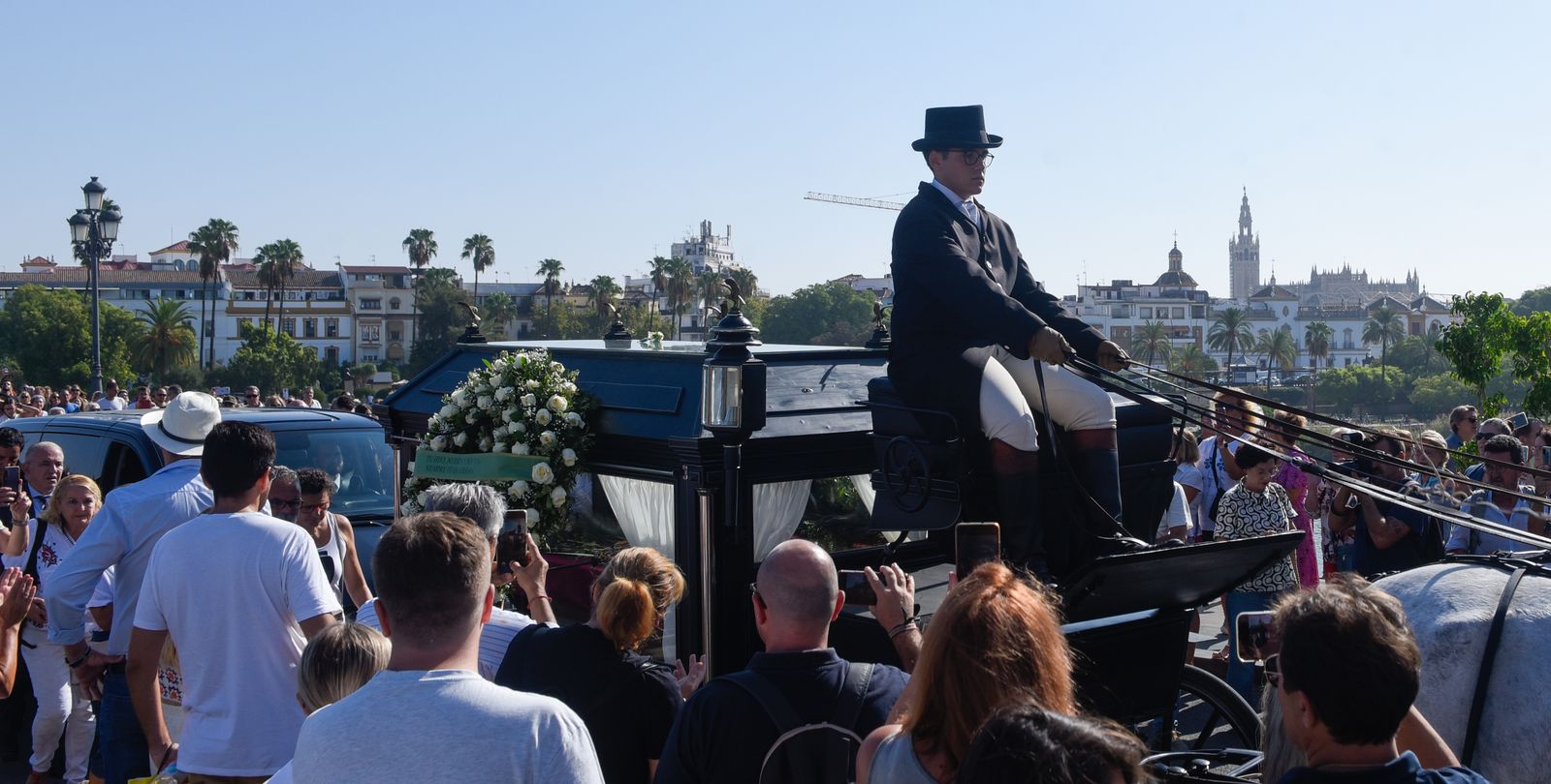 La despedida de Triana a María Jiménez, en imágenes