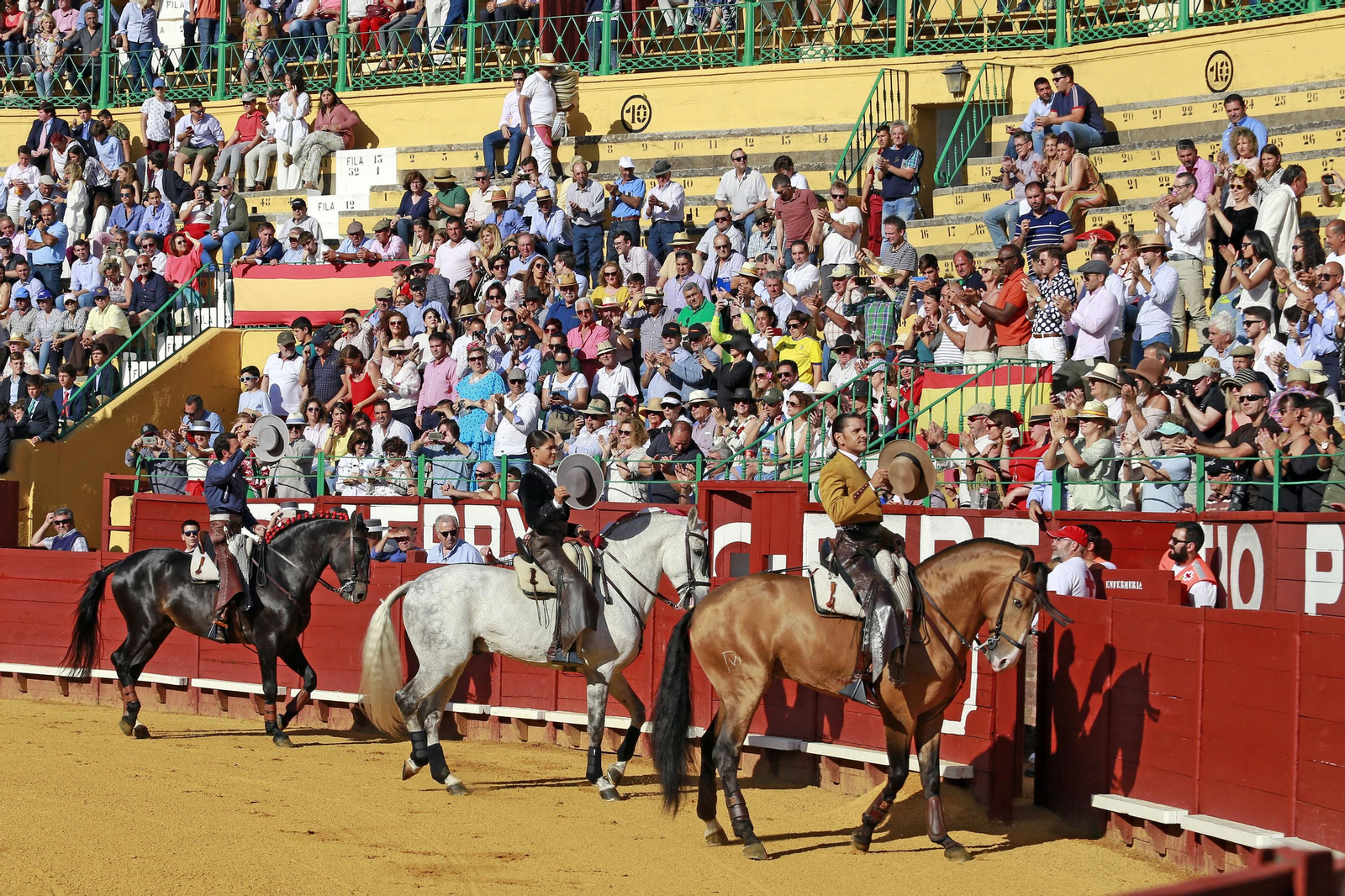 Corrida de Rejones en la plaza de Toros de Jerez