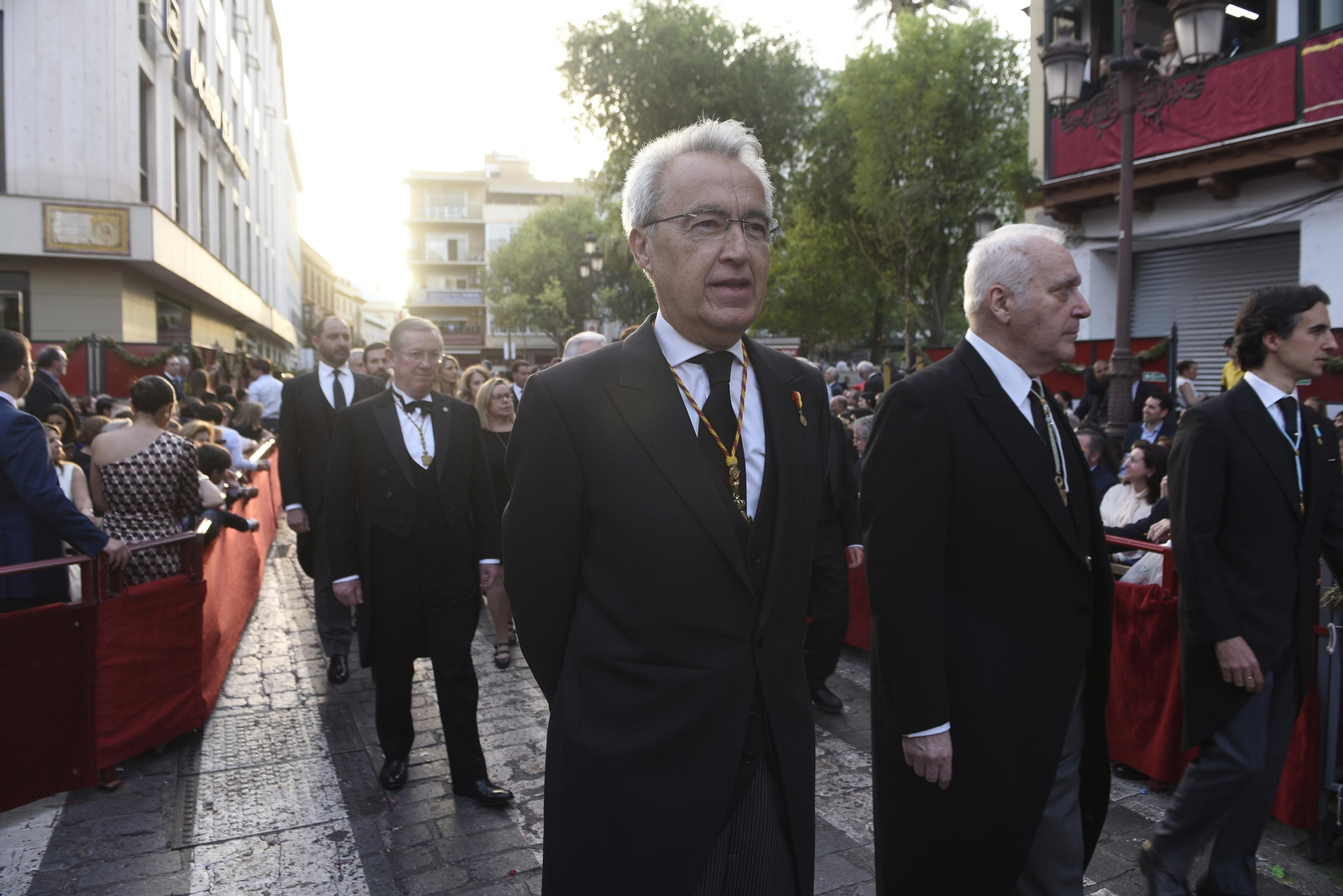 Las imágenes del Santo Entierro Grande por la Campana