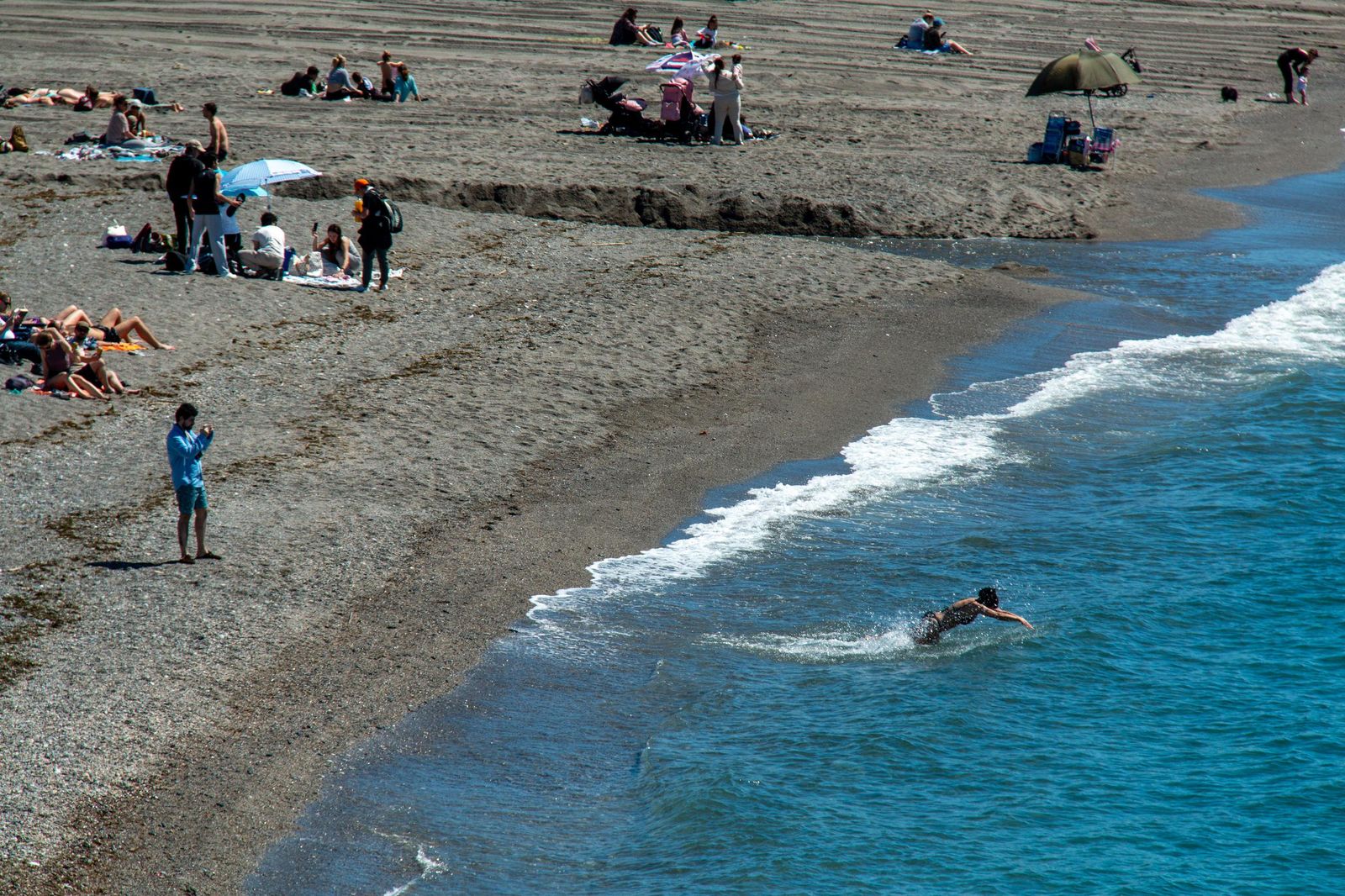 Así están las playas de Granada a pocos días de la Semana Santa
