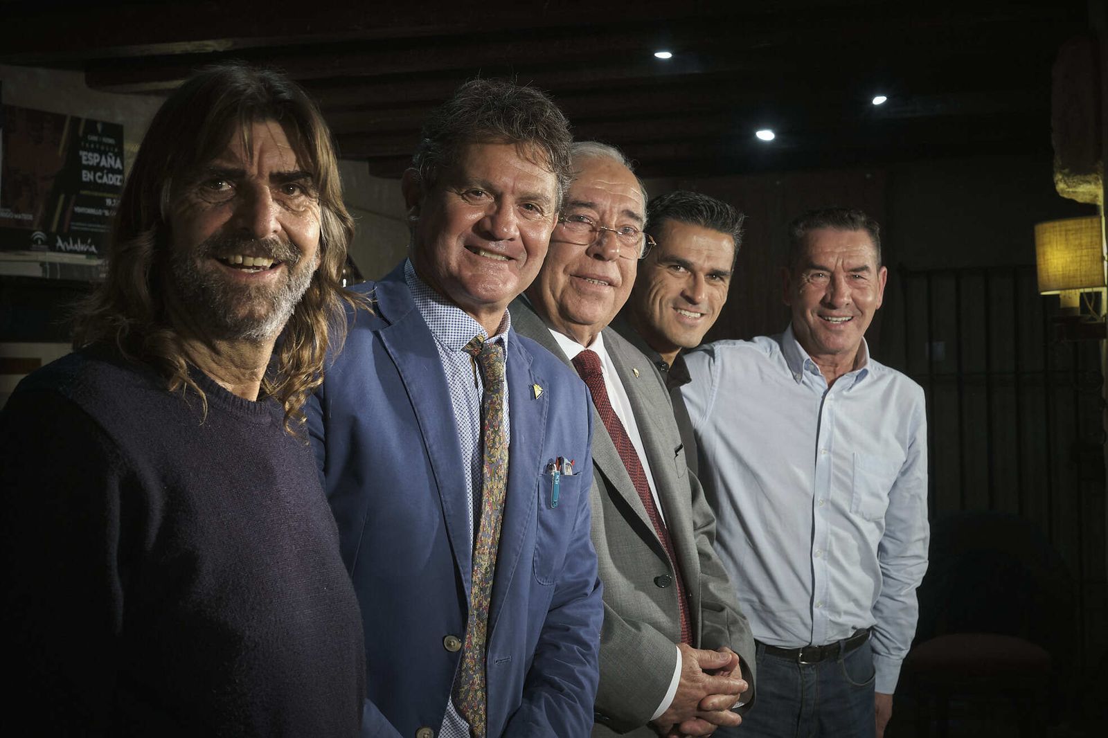 Juan José, Manolo Botubot, Superpaco, Juanito y Enrique Montero, este martes en El Chato.