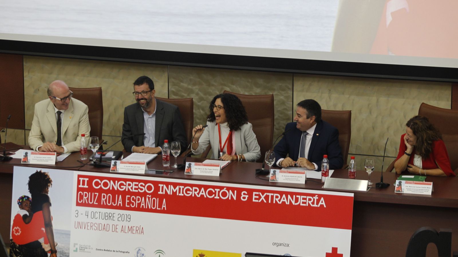 El presidente provincial de Cruz Roja inaugura el congreso junto a representantes de la Junta de Andalucía, del Ayuntamiento de Almería y de la Secretaría de Estado de Inmigración en la UAL