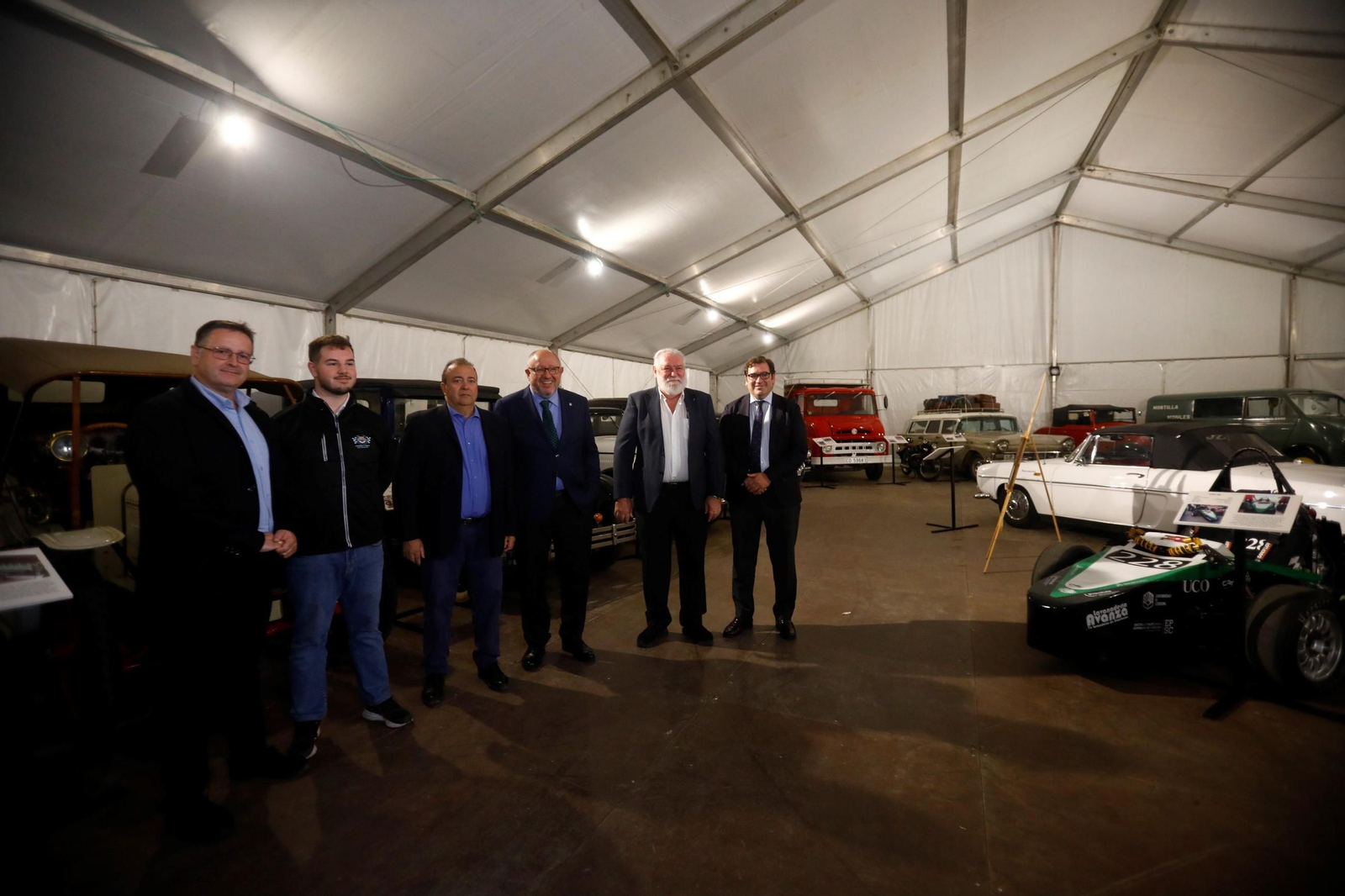 Un paseo en imágenes por la Exposición de la Historia del Automovilismo en Córdoba