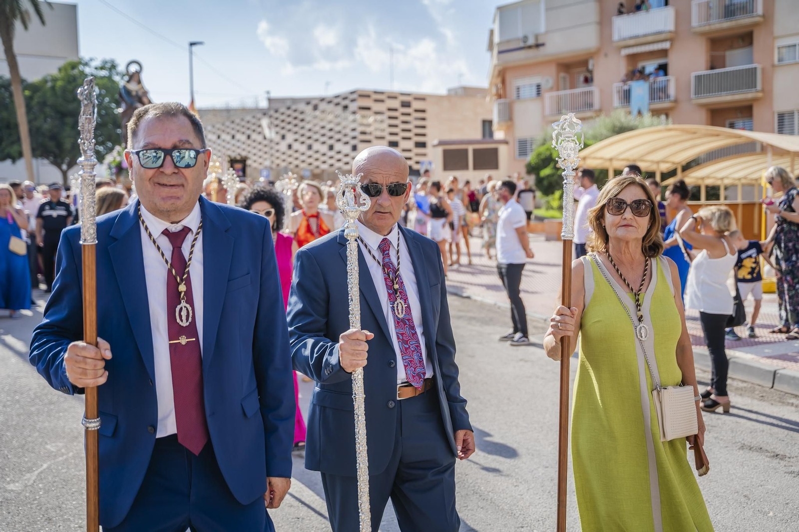 La procesión de la Virgen del Carmen y Santa Ana pone el broche final a las fiestas del Puerto de Roquetas