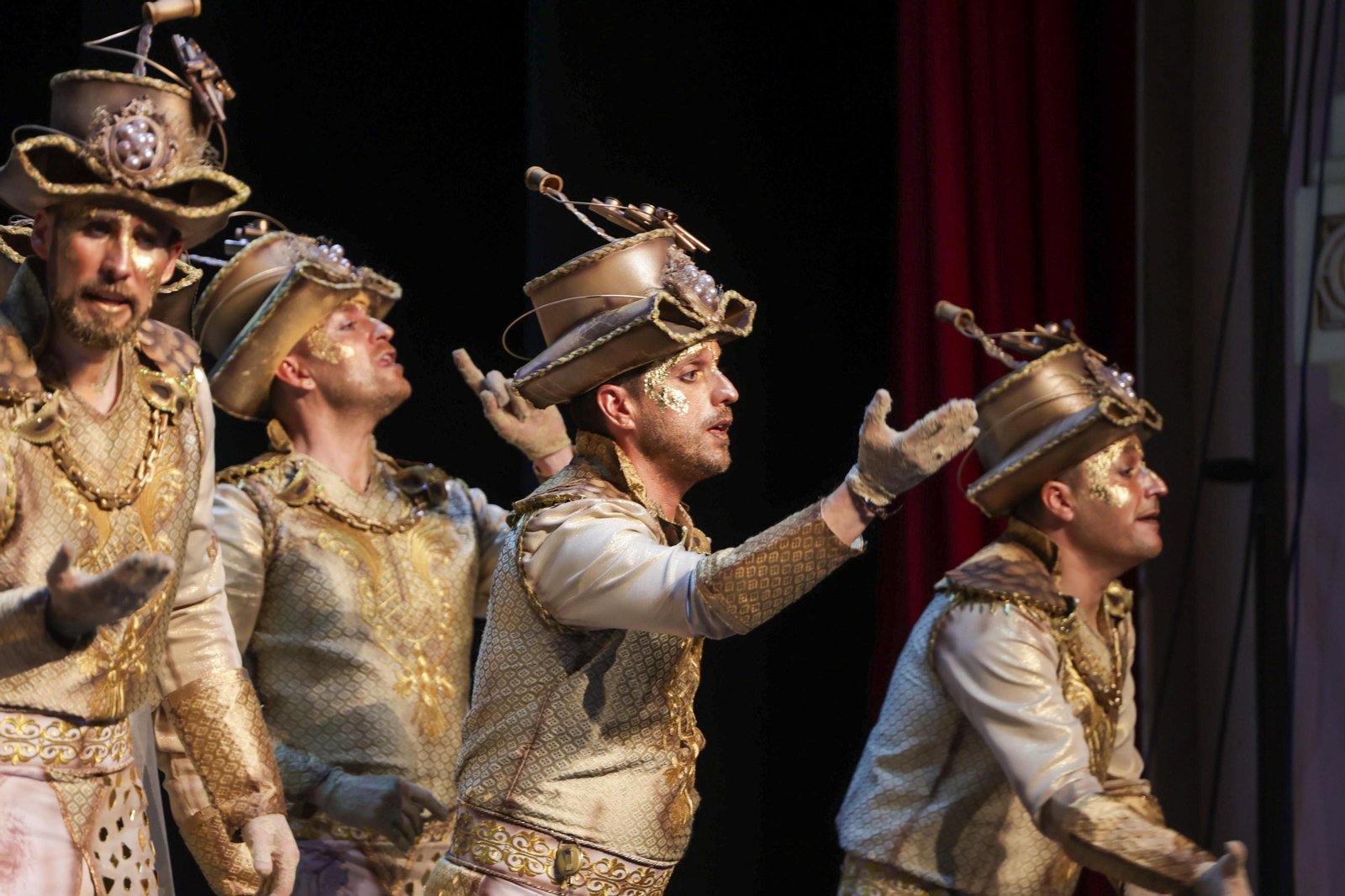 Imágenes de la actuación de la comparsa de Bollullos Par del Condado "La Sacristía" en las semifinales del Carnaval Colombino