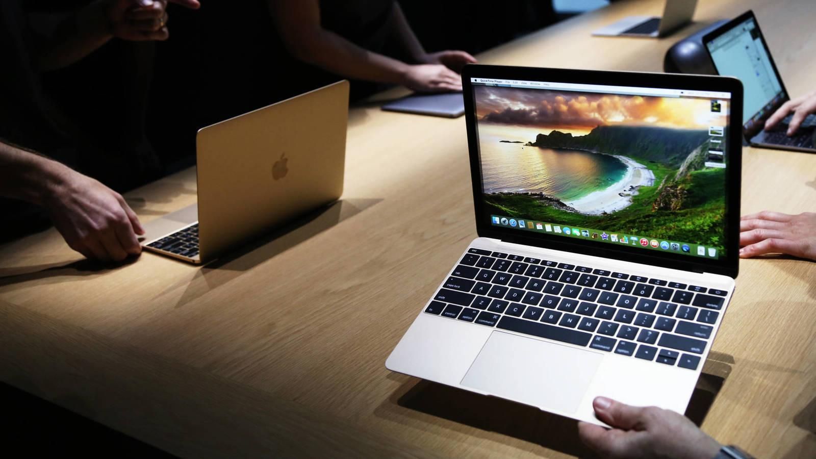 MacBook fue el primer ordenador portátil de la famosa manzana.