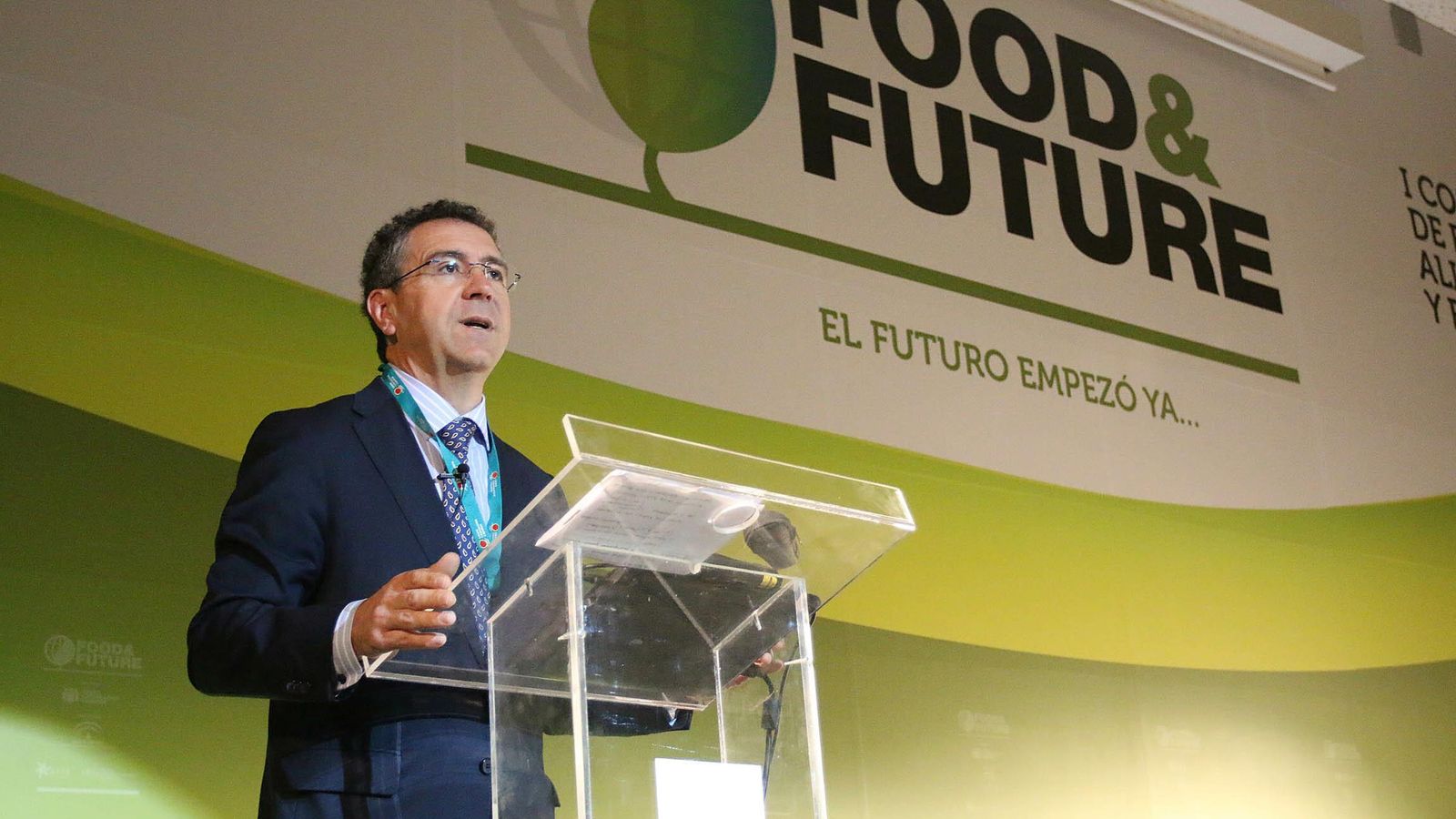 El presidente de Cajamar, Eduardo Baamonde, en la cita celebrada en Almería.
