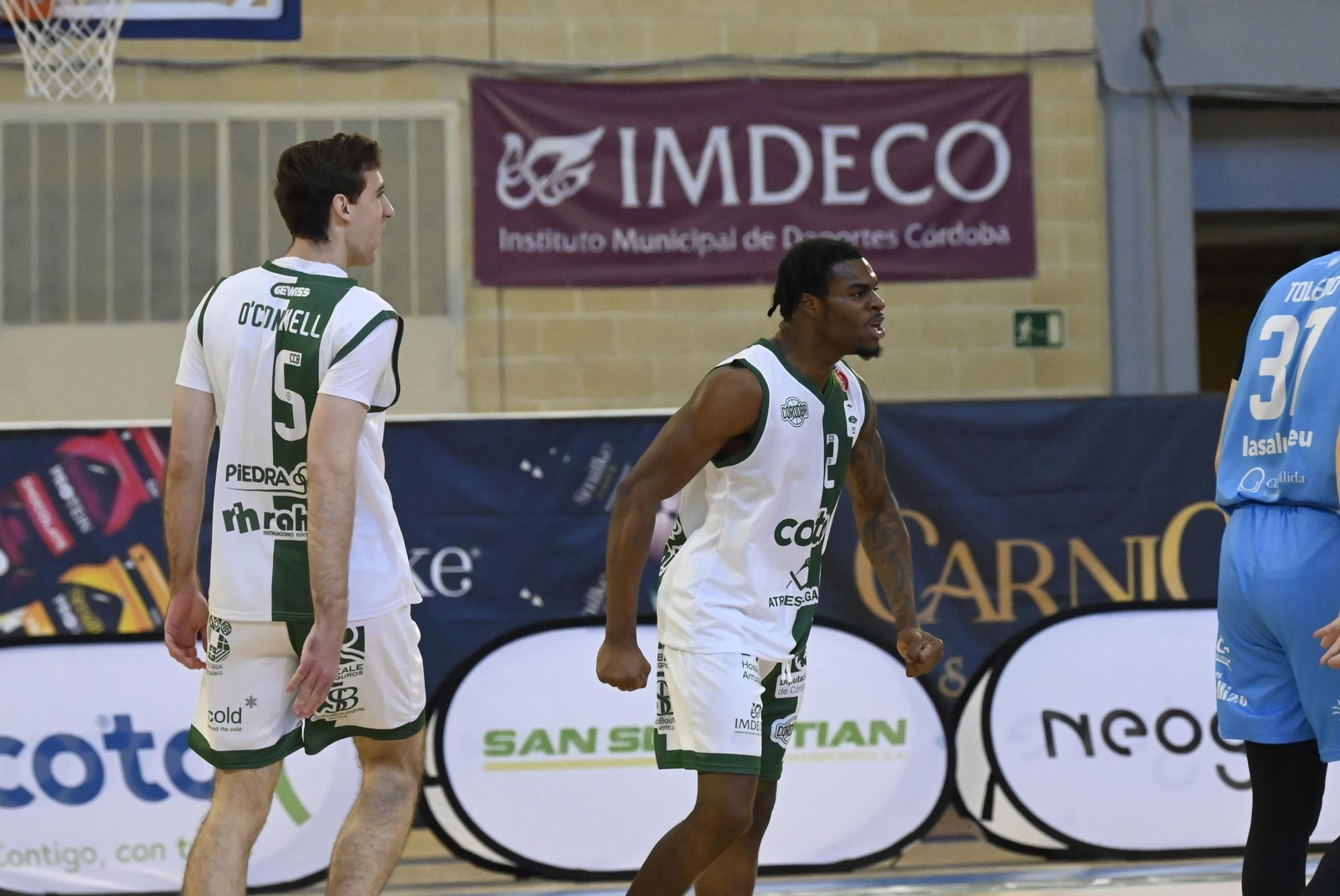 Las mejores fotos de la derrota del Coto Córdoba ante La Salud Archena