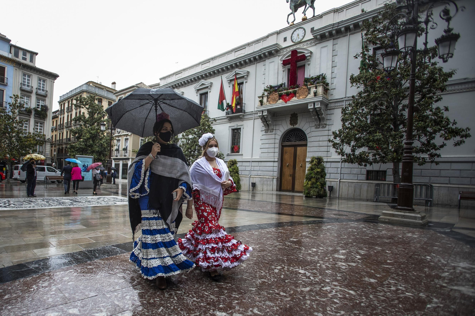 Fotos: Granada se queda con las ganas de más Día de la Cruz por la tarde