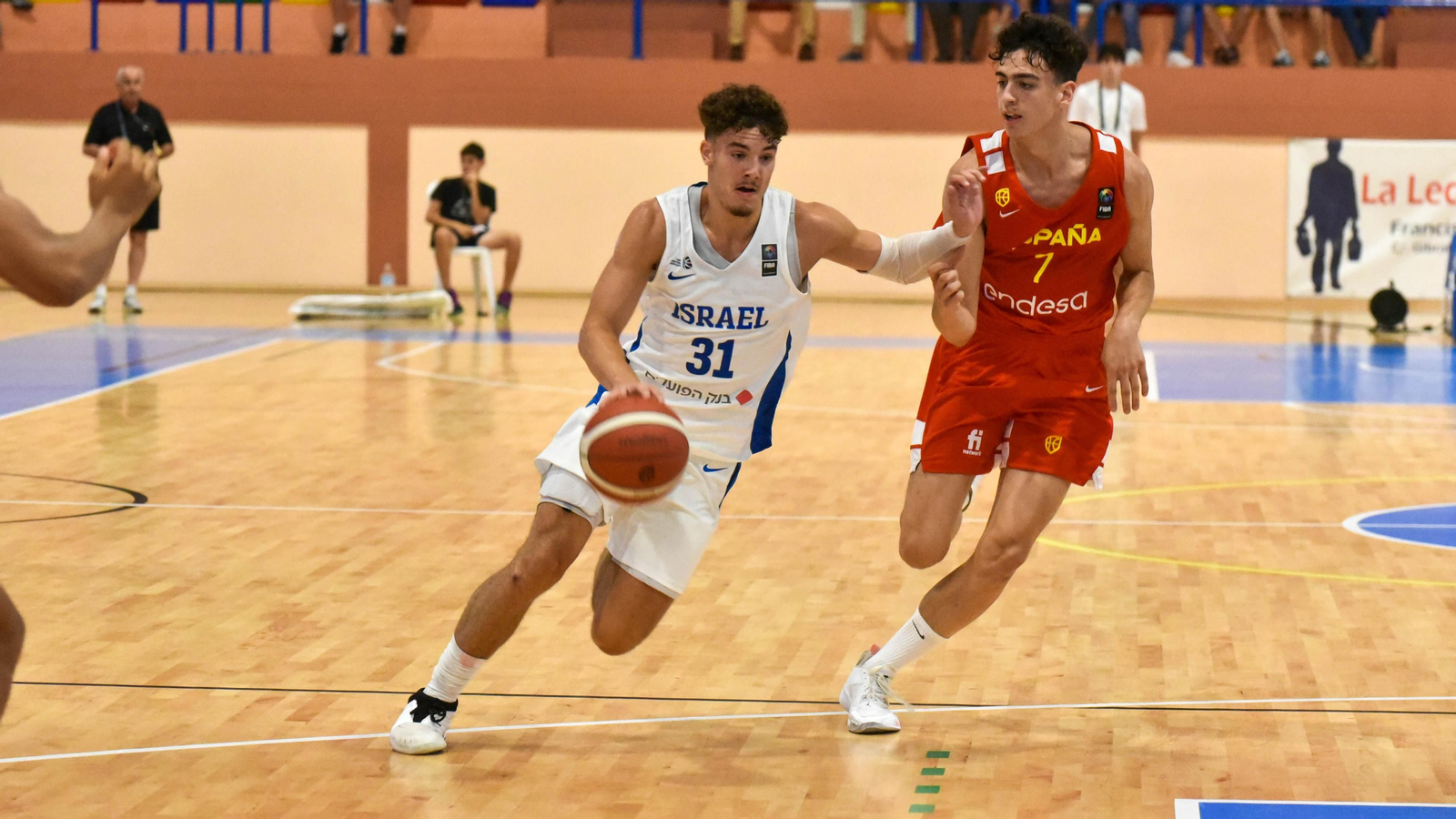Las fotos de la primera jornada del Torneo Intenacional de Baloncesto U-20 de La Línea