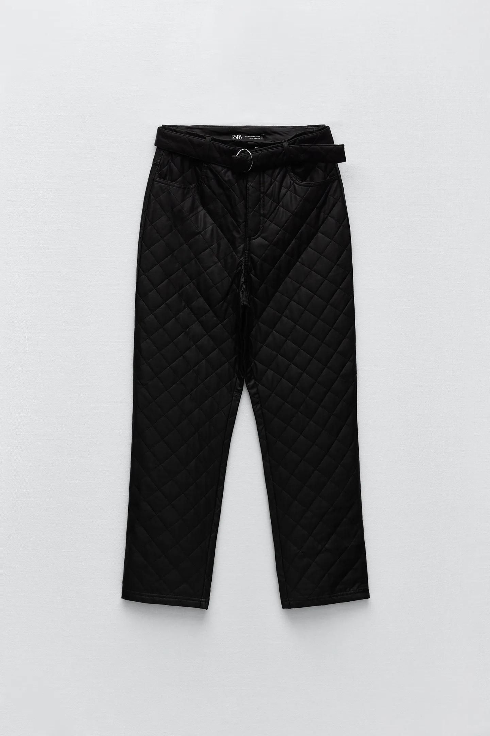 Pantalones acolchados de Zara.