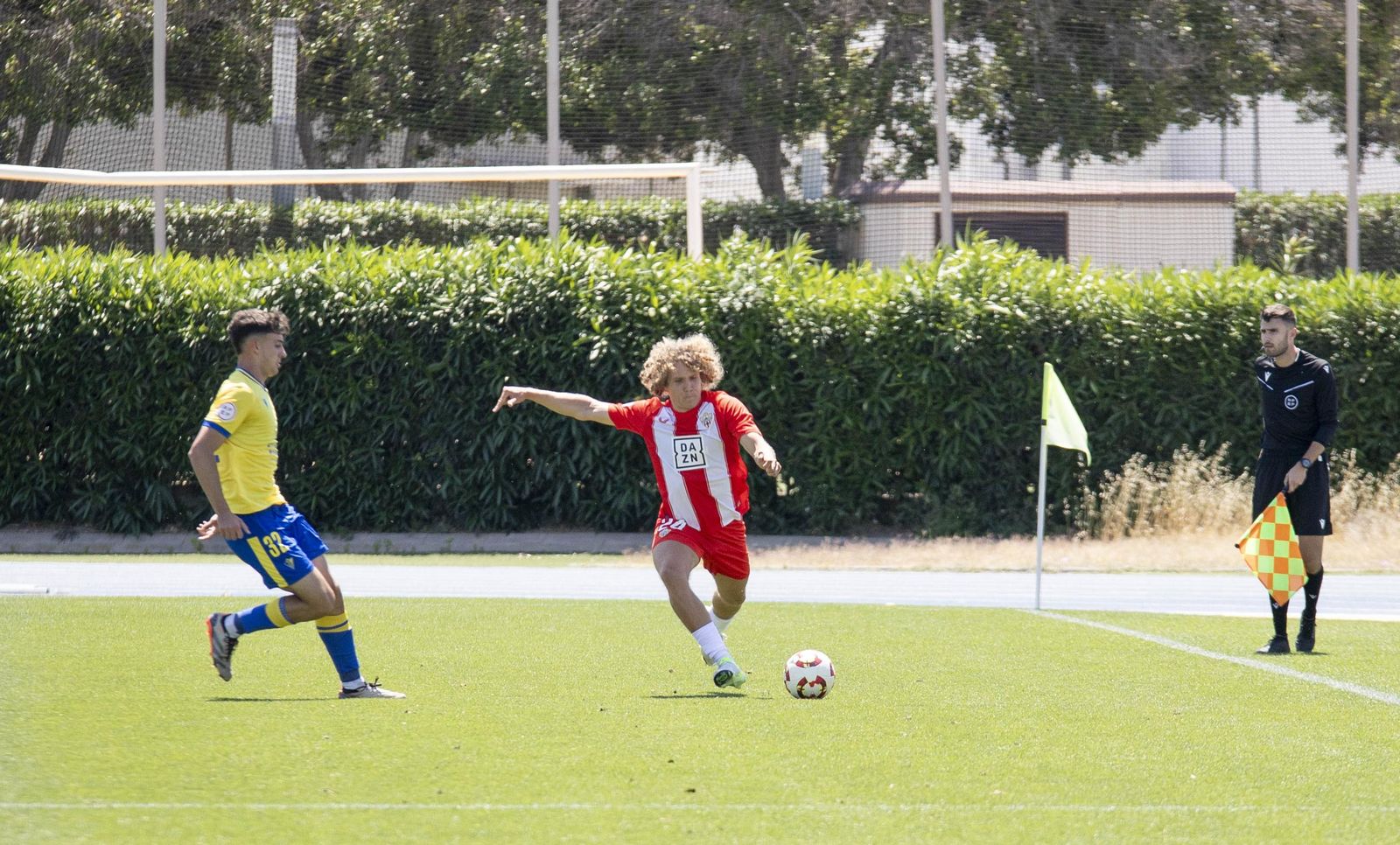 Partido de Segunda RFEF entre el Almería B y el Cádiz Mirandilla
