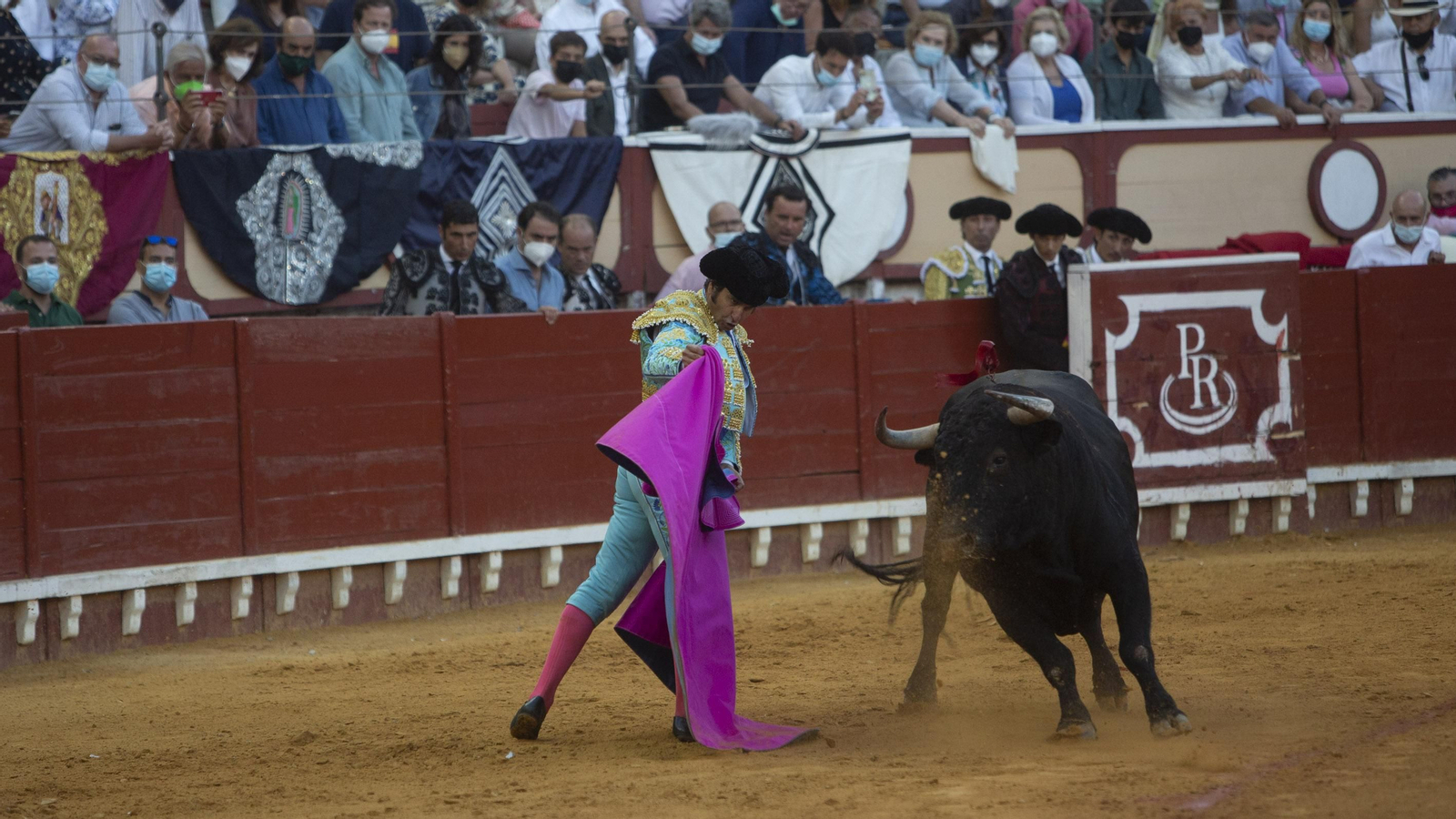 La corrida de toros en el Puerto de Santa María, con Morante de Puebla en solitario, en imágenes.