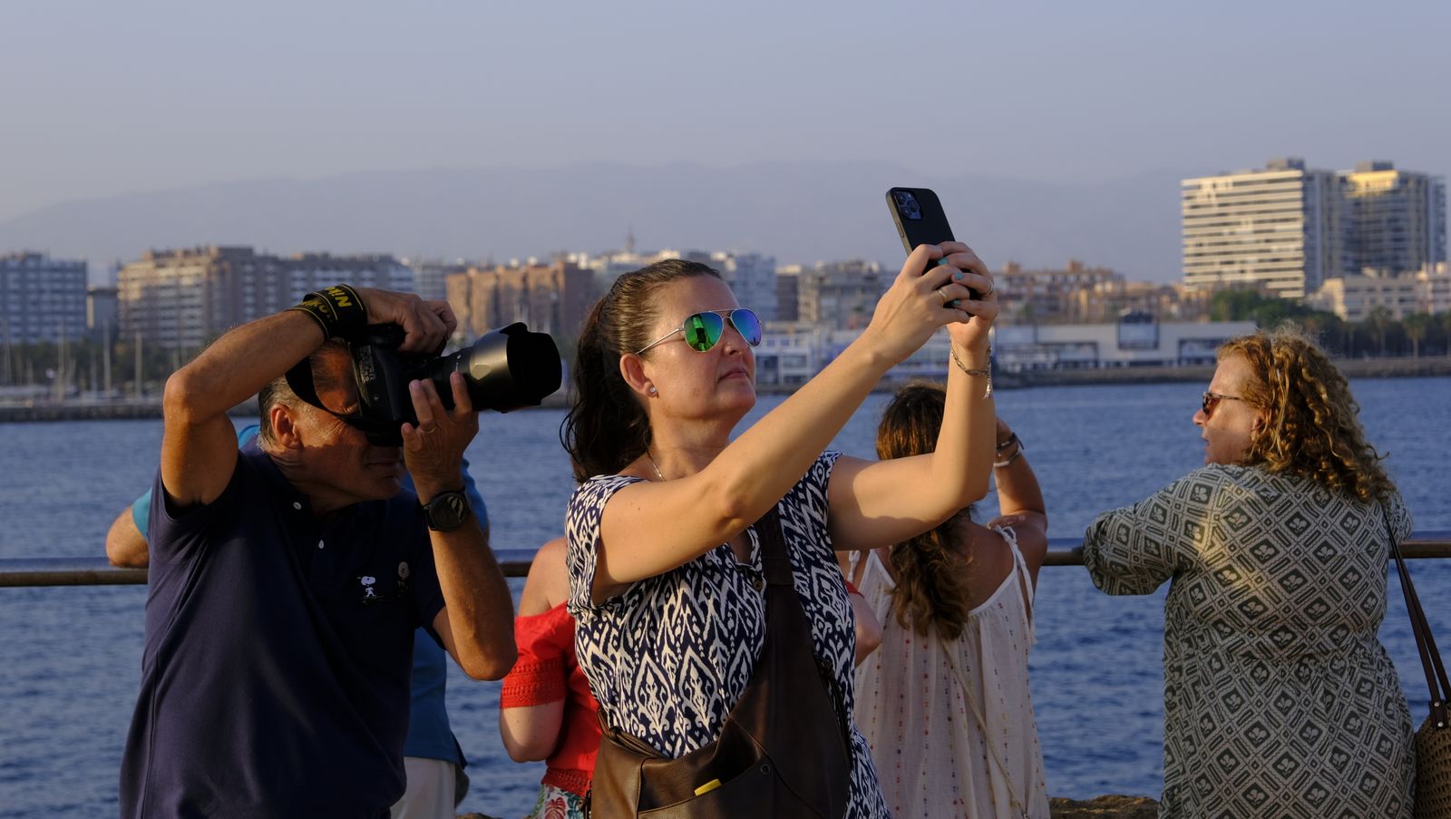 Atardecer en el Faro, organizado por la Autoridad Portuaria de Almería