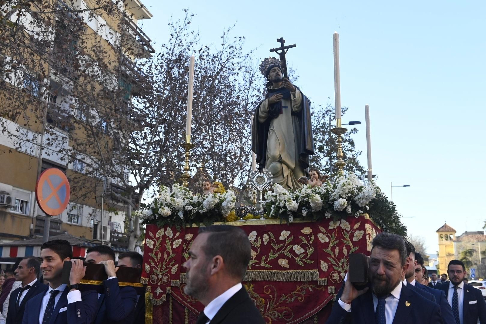 La procesión de San Juan Bautista de la Concepción de Córdoba, en imágenes