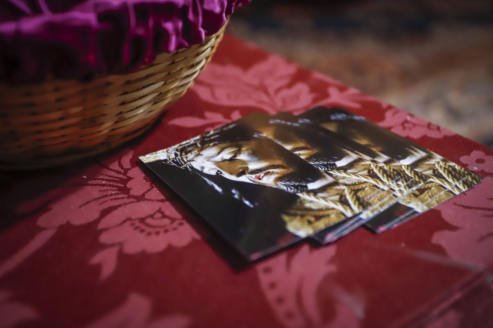 Besapiés a Jesús del Rescate en el primer viernes de Cuaresma