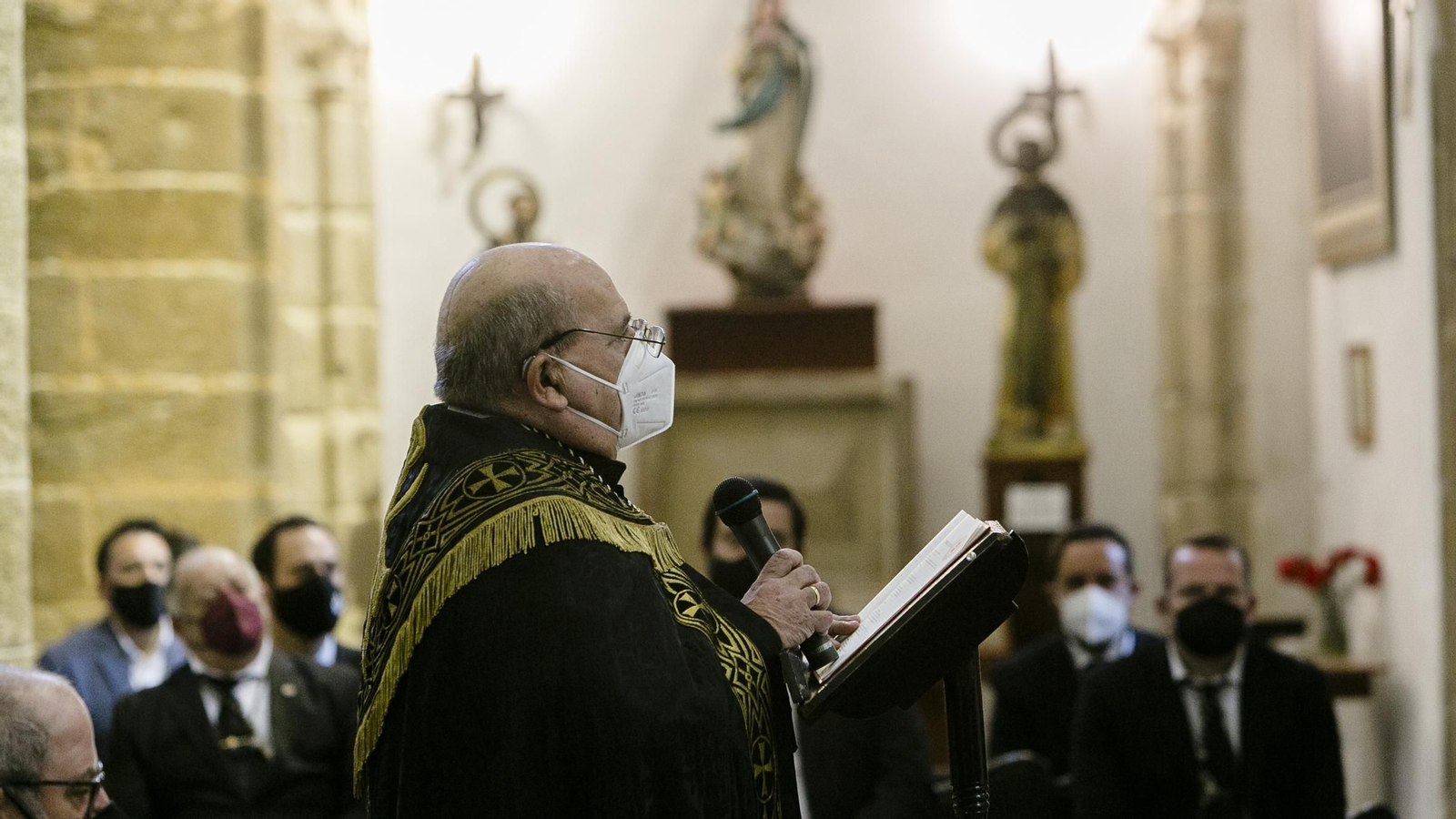 Las imágenes del Sábado Santo en Cádiz