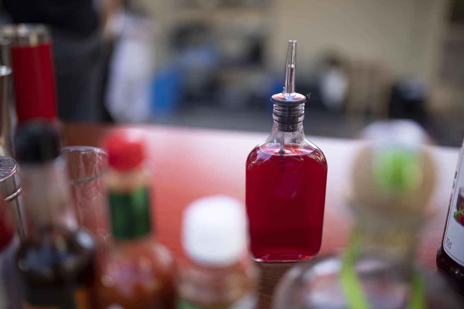 El Bar Berlín muestra su "coctelería cervecera" en la Plaza de las Monjas