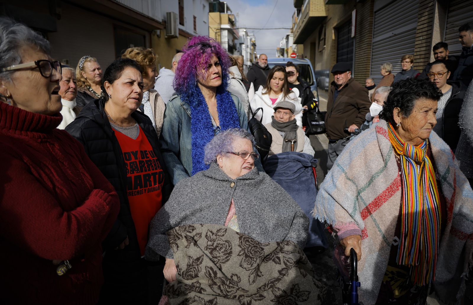 Vecinos de Palmete protestan por el corte continuado de la luz, todas las fotos