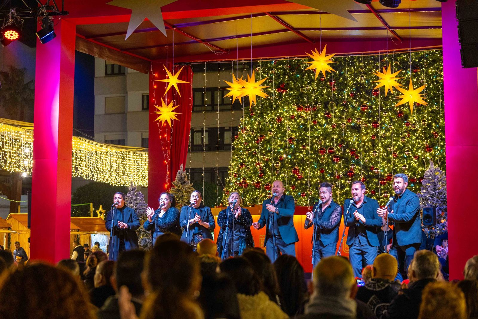 Segunda zambomba navideña en la plaza del Rey de San Fernando: las imágenes